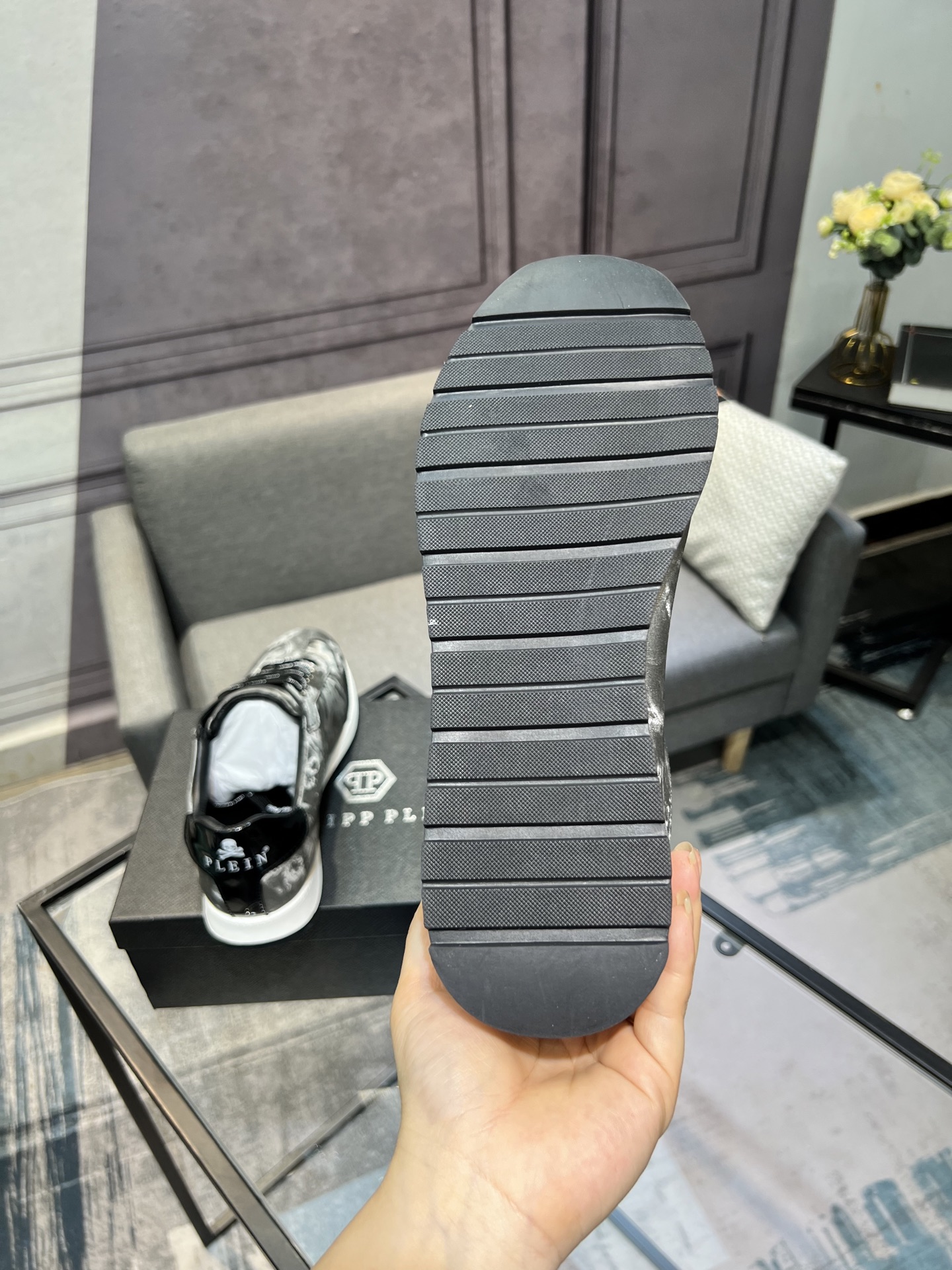 Philipp Plein Men's Leather Sneakers - Stylish, Comfortable, and High-End 7 i1745510039320 7983 0 5