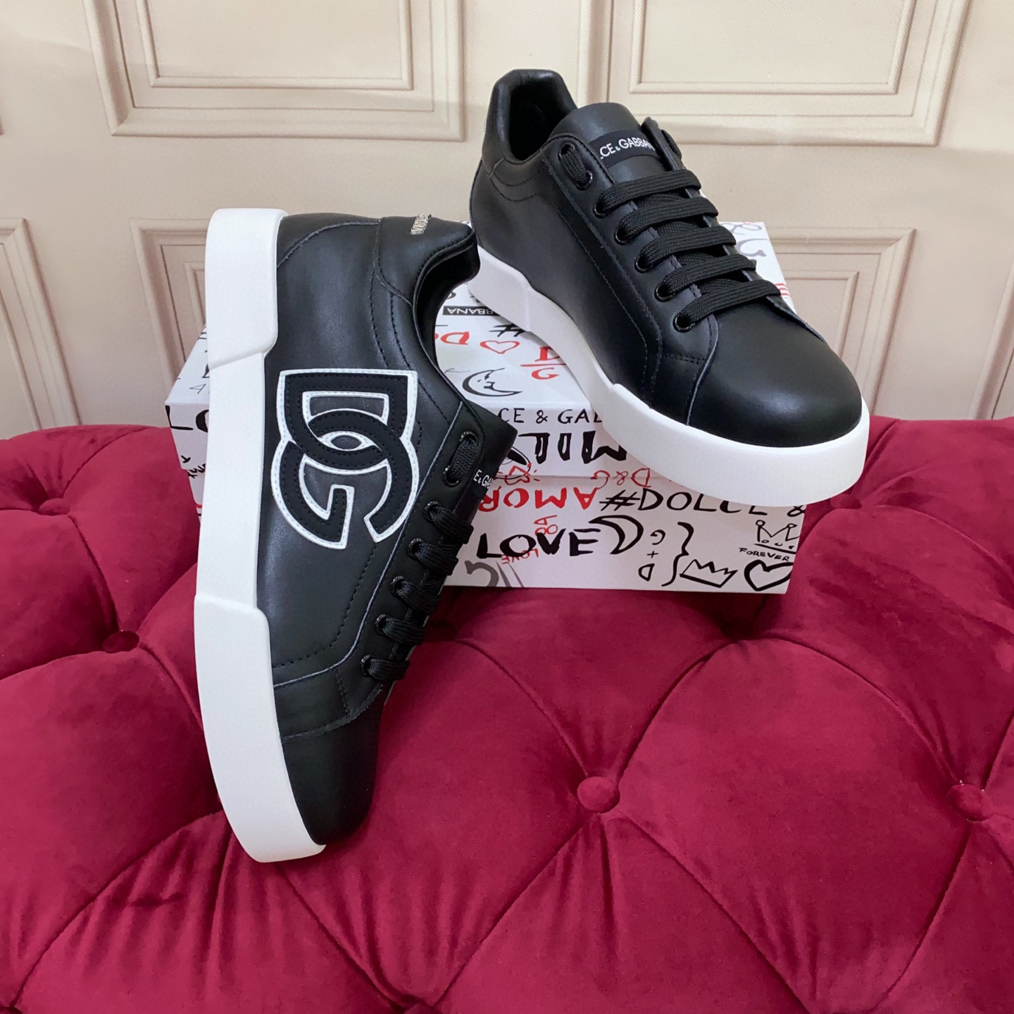 Dolce & Gabbana 2024 Black Leather Sneakers With White Logo and Sole 8 i1745682456111 6800 0 6