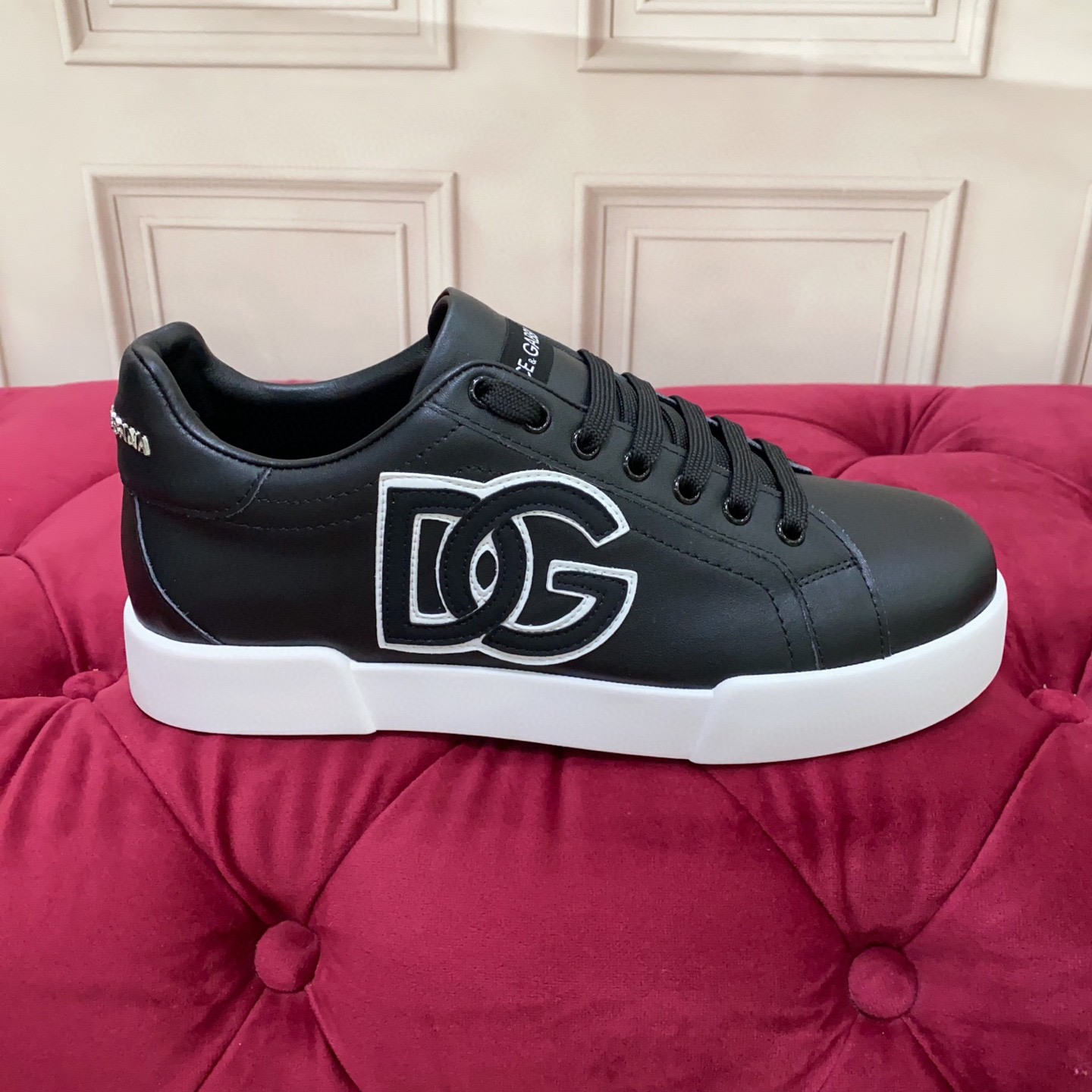 Dolce & Gabbana 2024 Black Leather Sneakers With White Logo and Sole 2 i1745682456659 4694 0 0