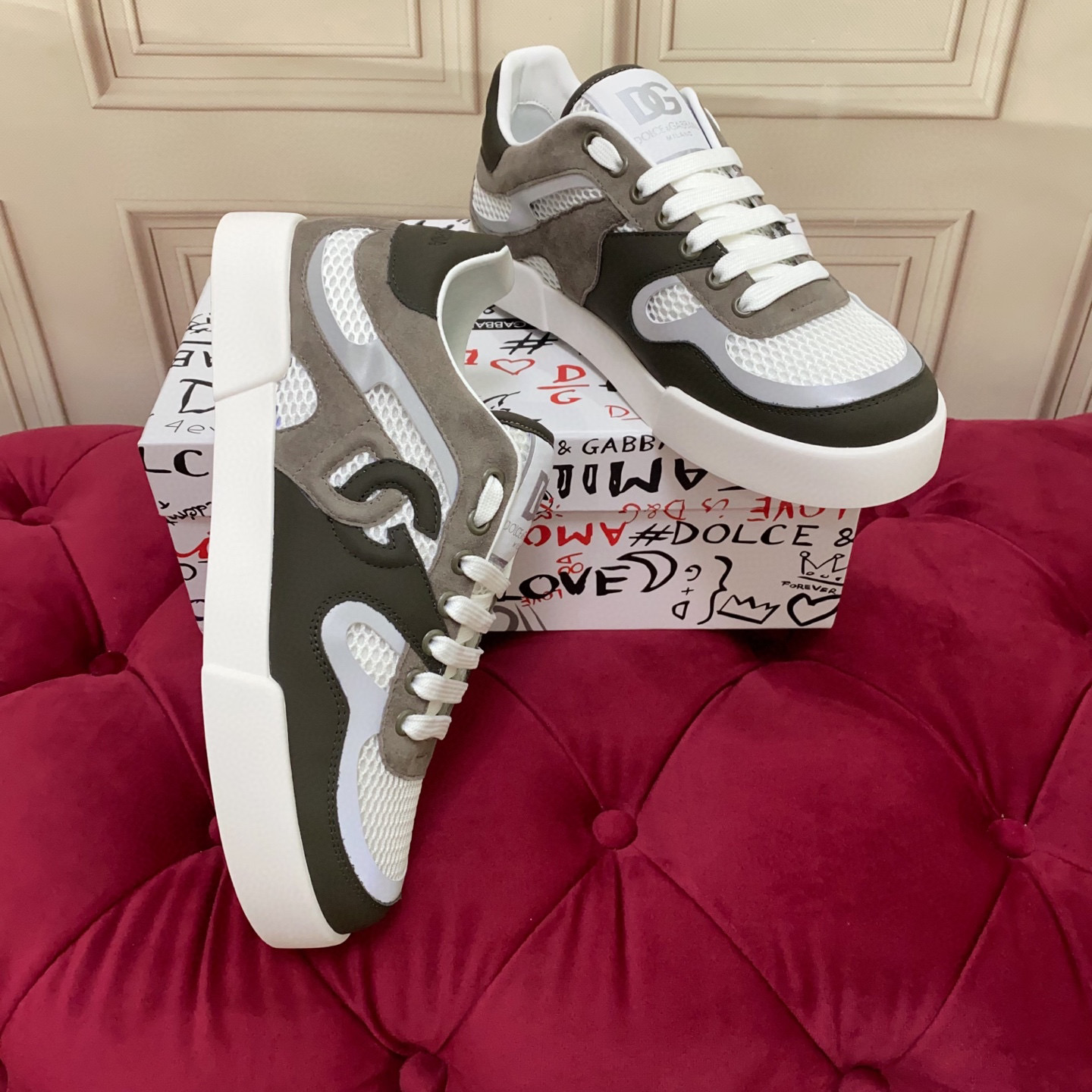 Dolce & Gabbana Luxury Sneaker, Crafted with Leather, Suede & Mesh, Stylish Shoes 8 i1745682560790 8571 0 6