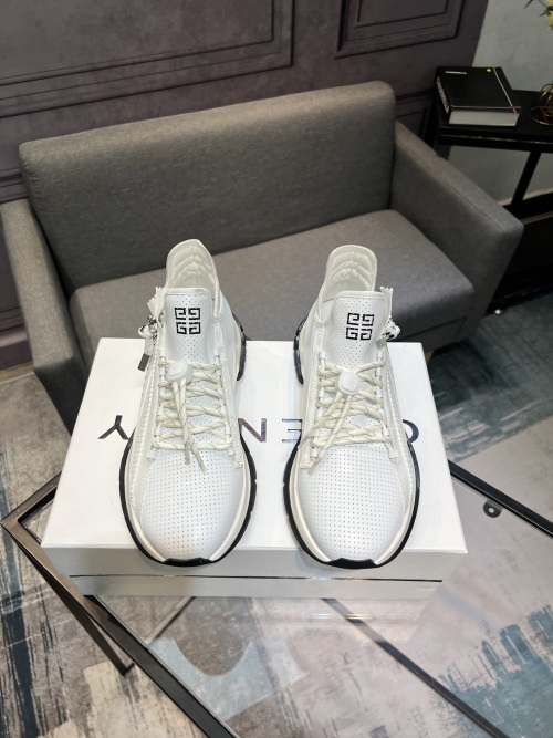 Givenchy City Sport Sneakers in White Leather for Men, Size 39-45 1 Givenchy City Sport Sneakers in White Leather for Men, Size 39-45
