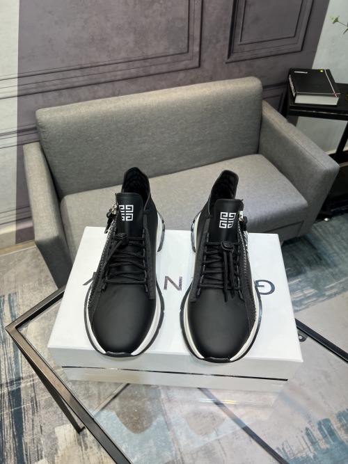 GIVENCHY Men's City Sport Sneakers in Black Leather, Lace-Up, Size 39-45