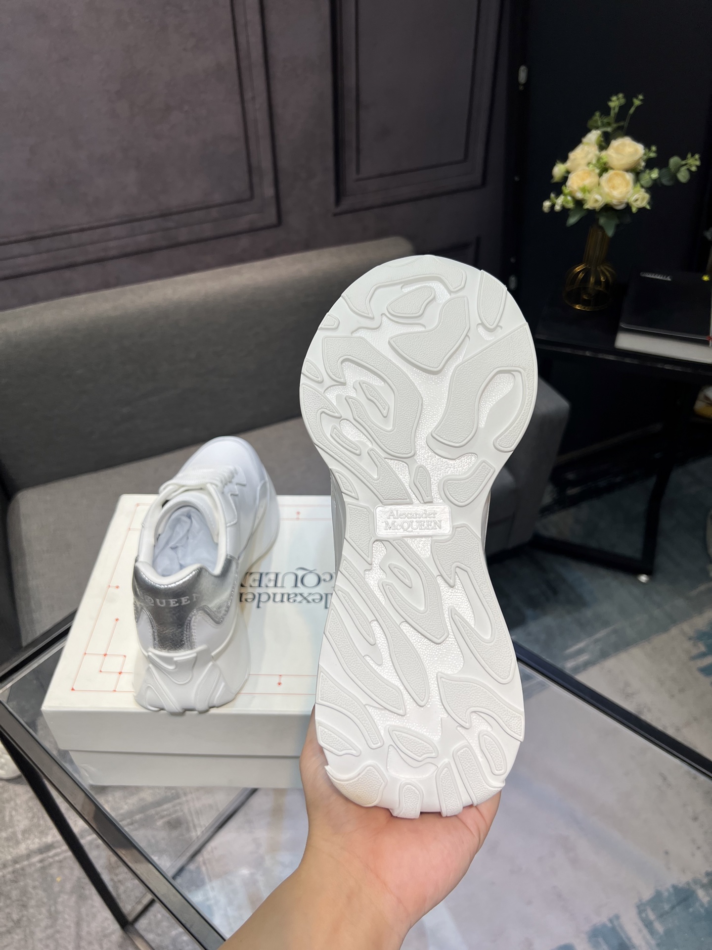 Alexander McQueen White Leather Oversized Sneakers Classic Designer Shoes 7 i1752594362645 3753 0 5