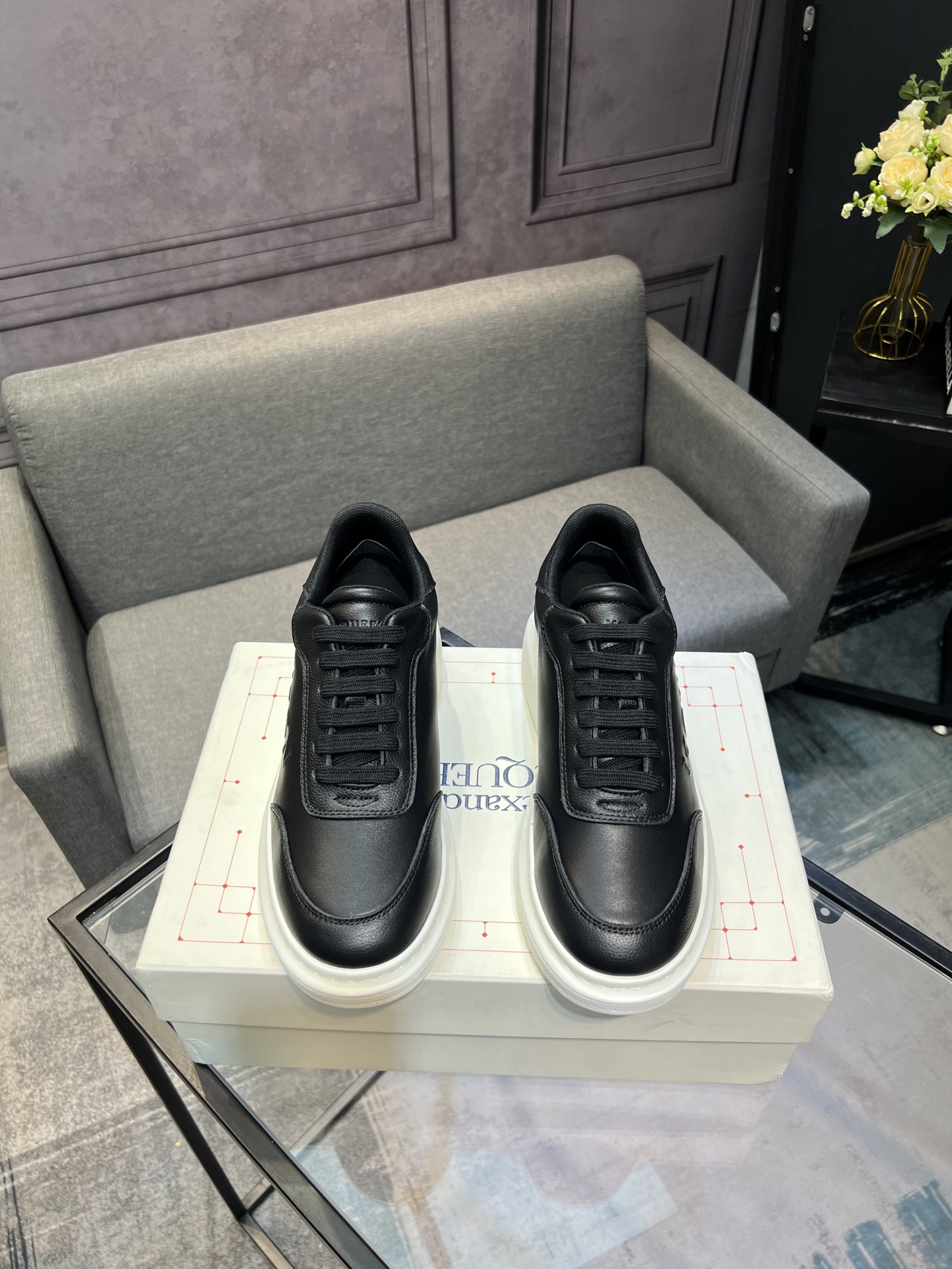 Alexander McQueen Leren Sneakers - Zwart - Premium Kwaliteit