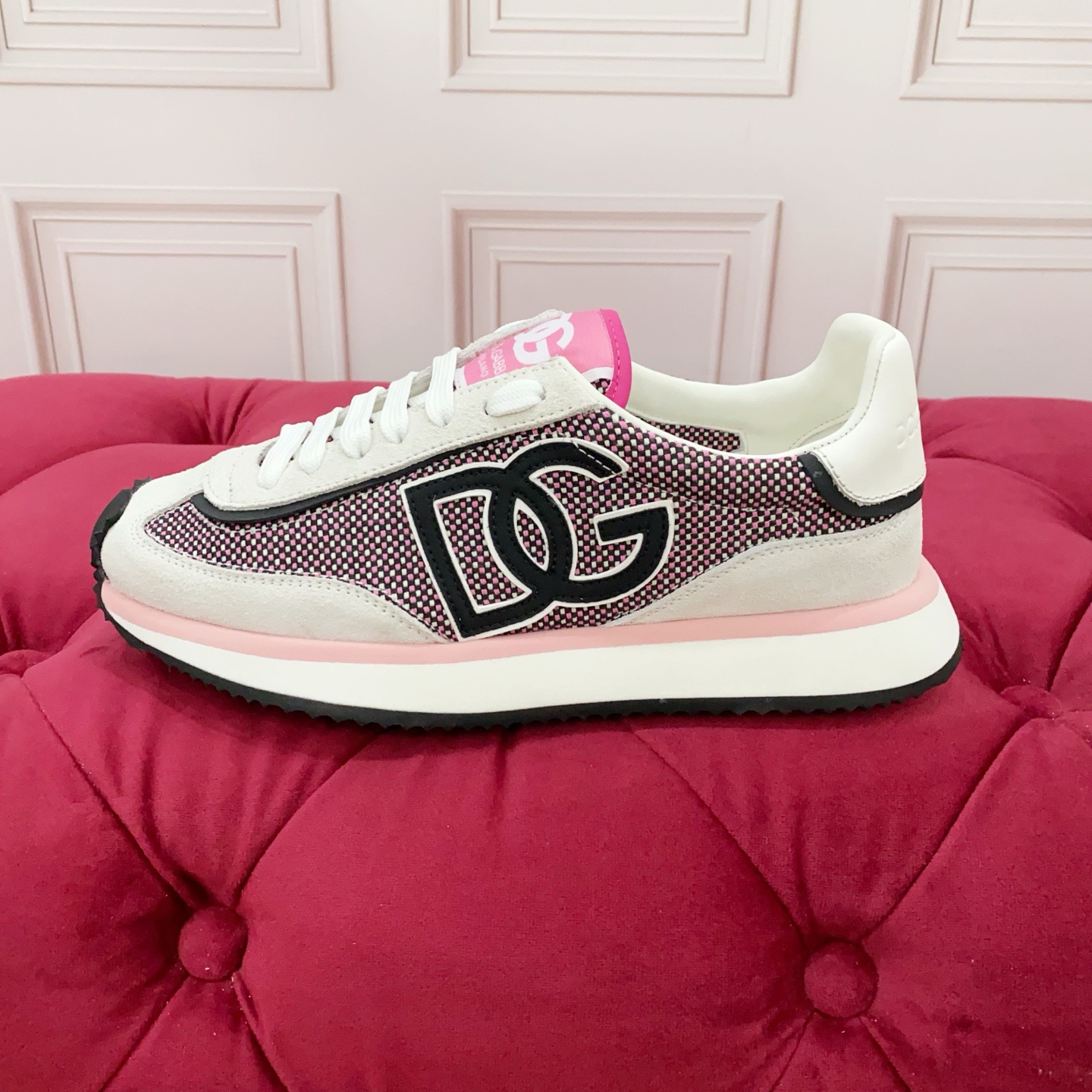 Dolce&Gabbana Couple Sneakers 2025 New Luxury Leather Fashionable Shoe 7 i1754149309698 7800 0 5