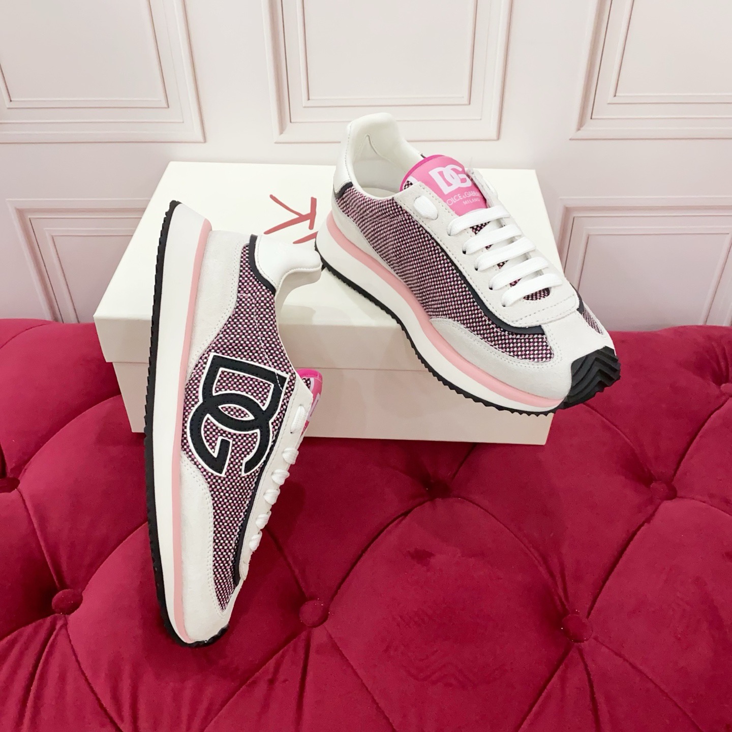 Dolce&Gabbana Couple Sneakers 2025 New Luxury Leather Fashionable Shoe 6 i1754149309698 780 0 4