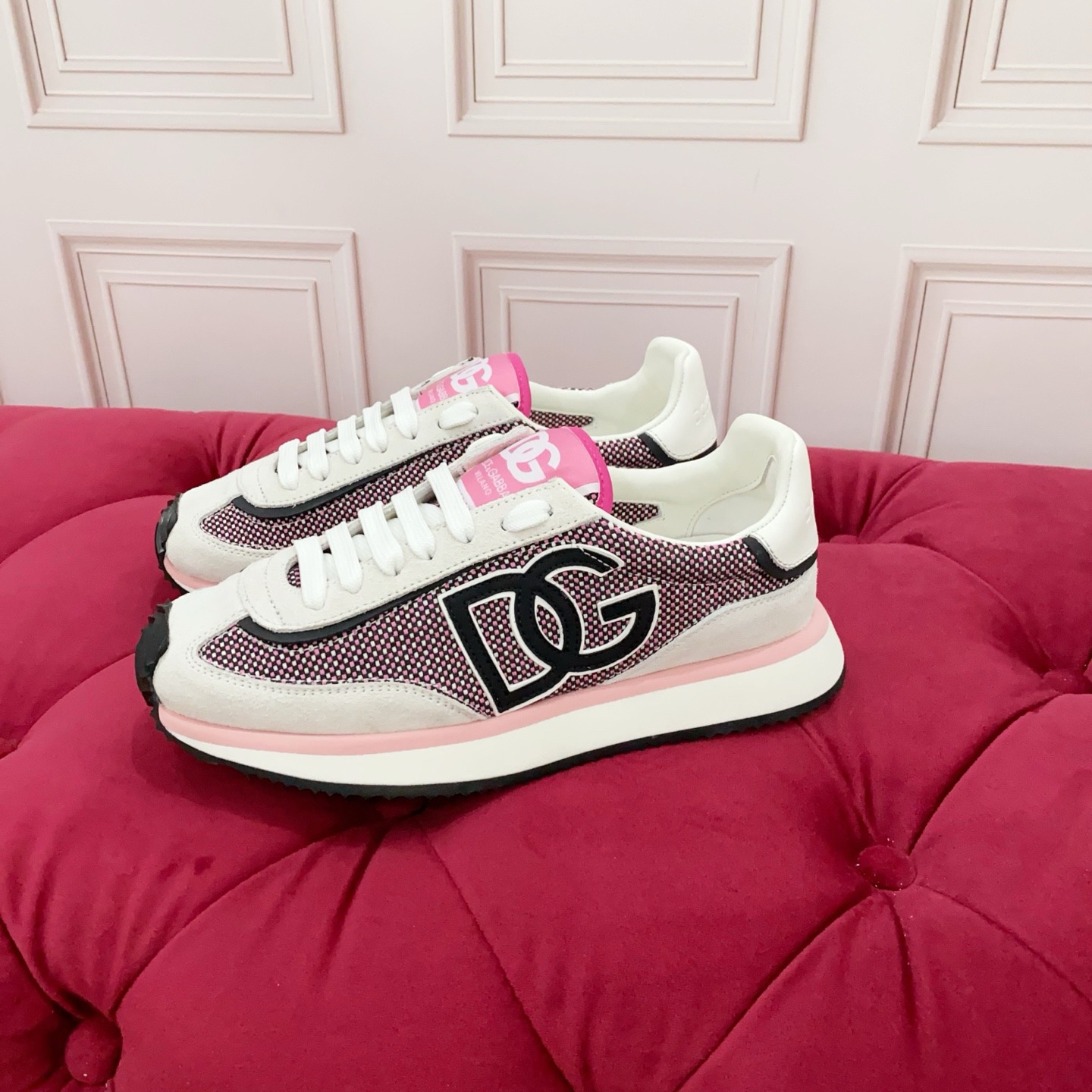 Dolce&Gabbana Couple Sneakers 2025 New Luxury Leather Fashionable Shoe 5 i1754149310302 8808 0 3