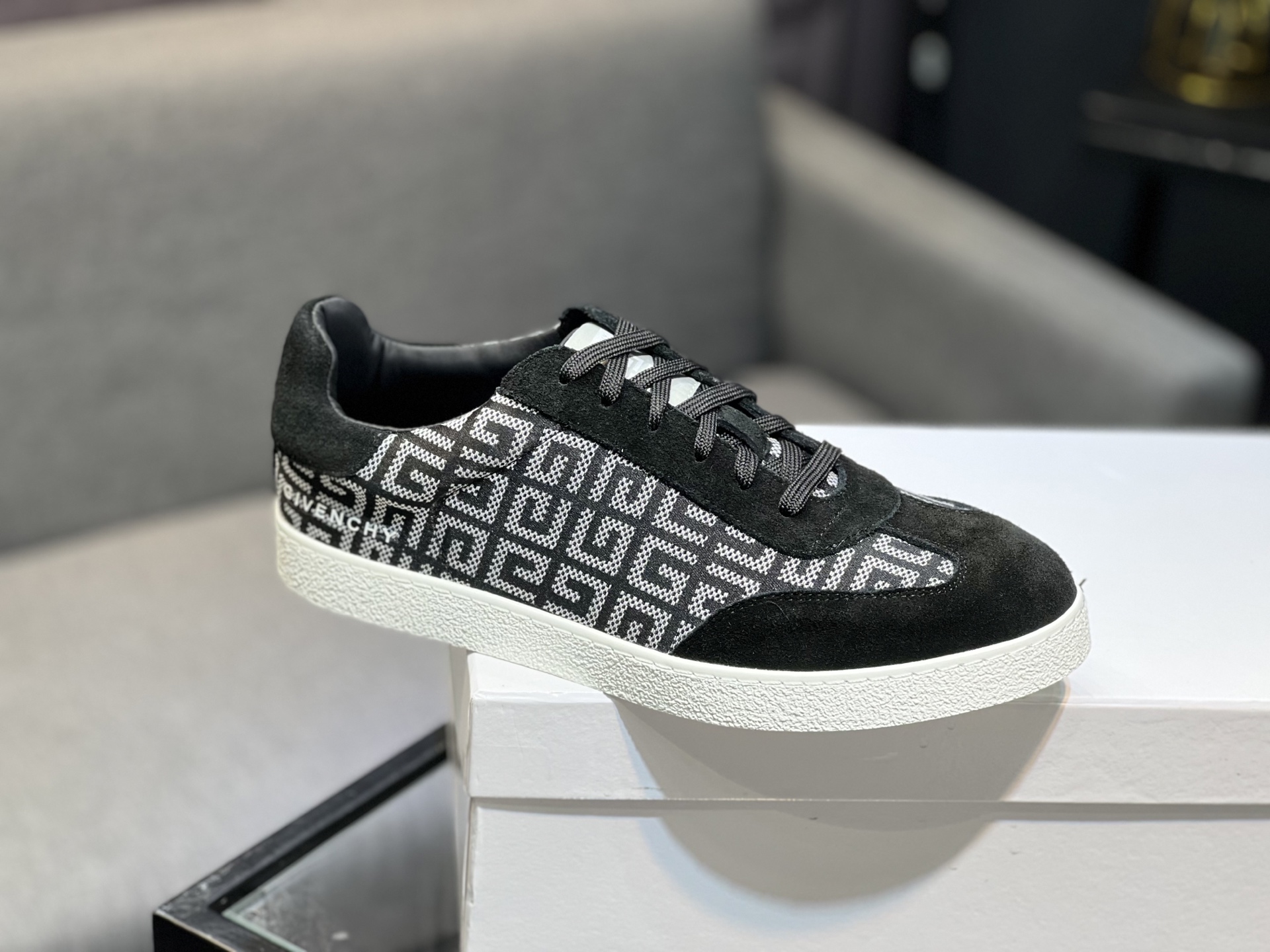 Givenchy Men's Stylish Casual Sneakers - Premium Leather, Comfortable Fit 10 i1754321024128 8666 0 8