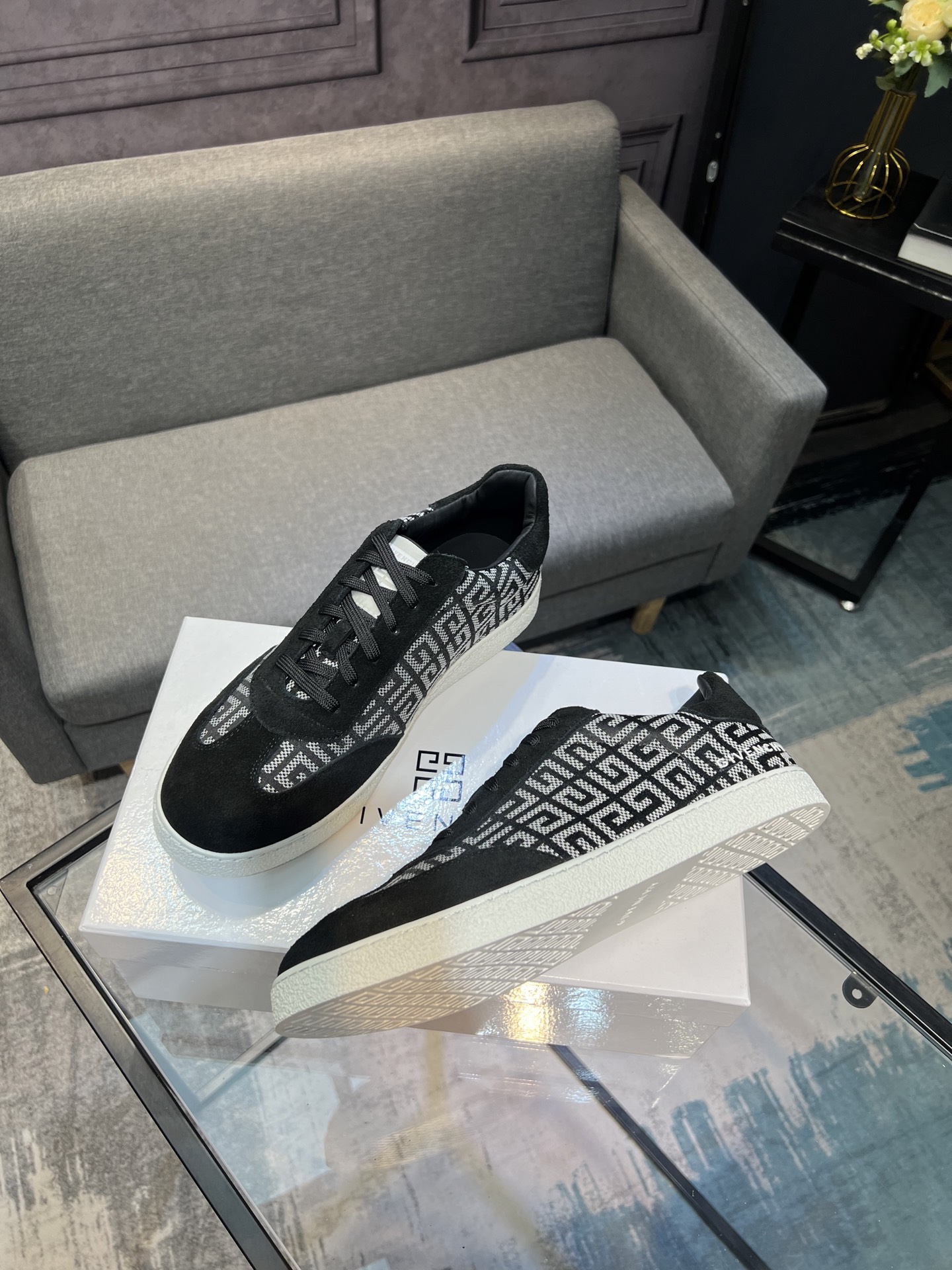 Givenchy Men's Stylish Casual Sneakers - Premium Leather, Comfortable Fit 4 i1754321024238 8939 0 2