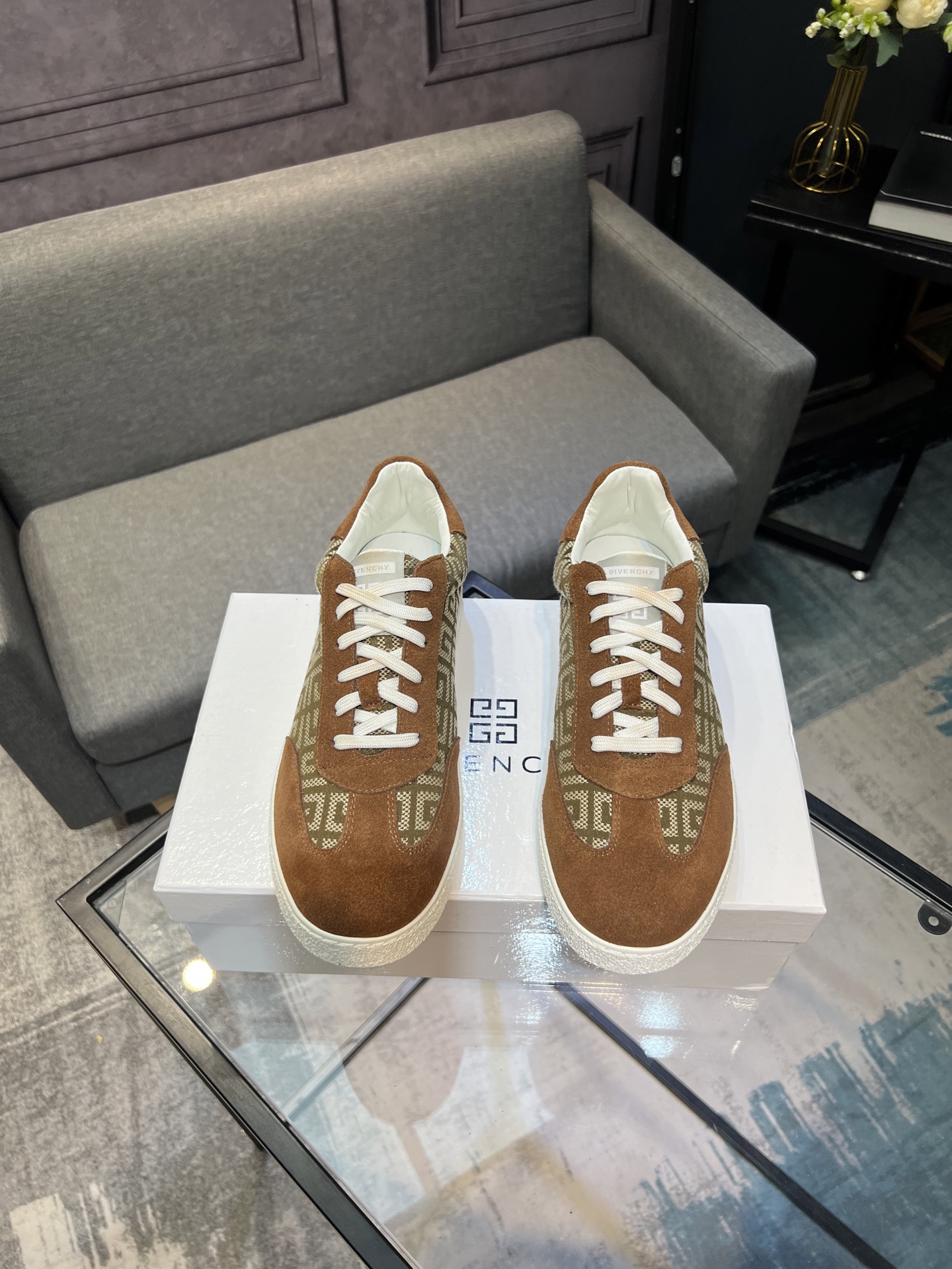 נעליים אופנתיים לגברים Givenchy, עור מומלץ ונוחות רגלים בכל יום! 2 i1754321040847 3182 0 0