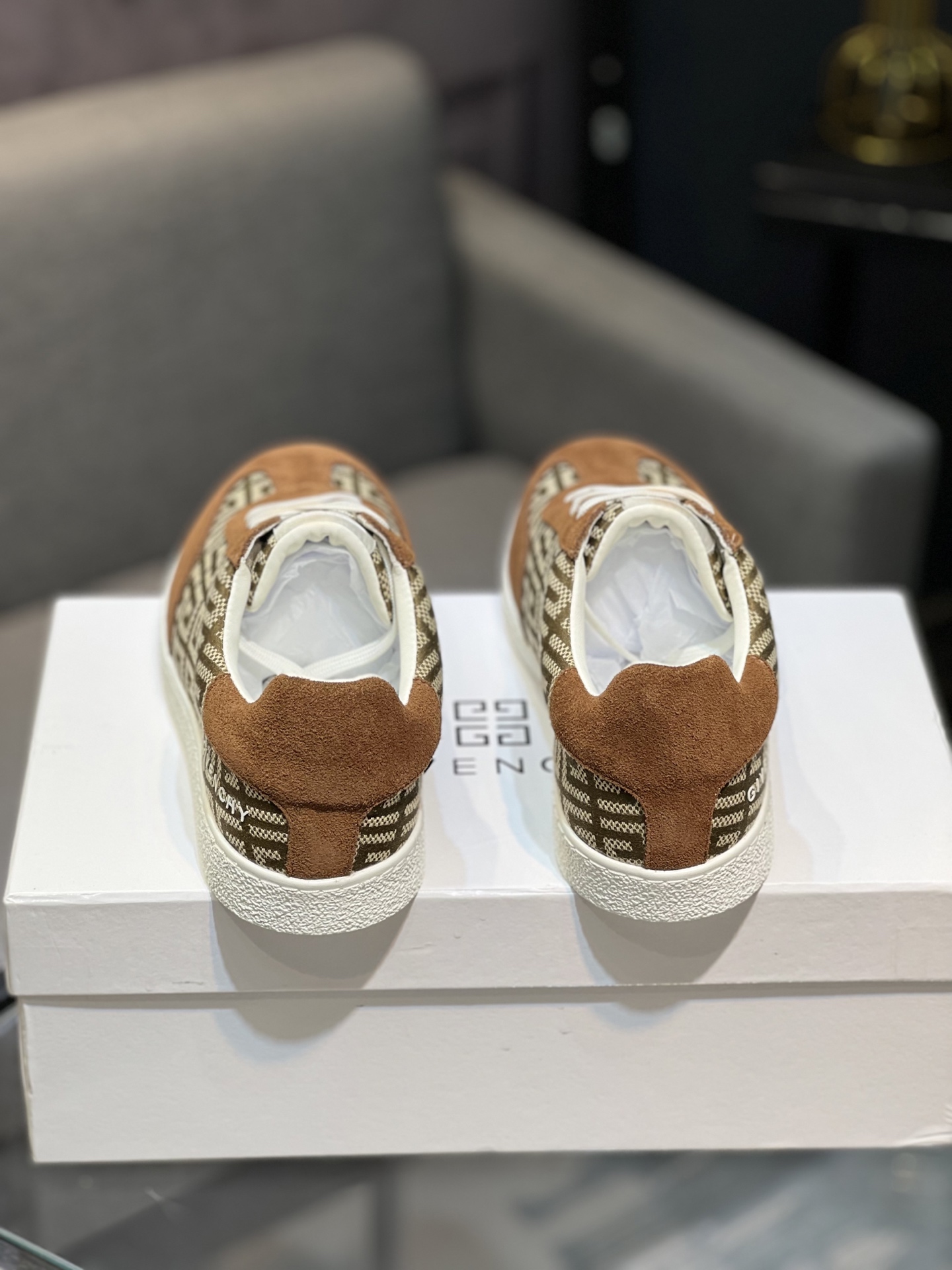 נעליים אופנתיים לגברים Givenchy, עור מומלץ ונוחות רגלים בכל יום! 8 i1754321040957 8013 0 6