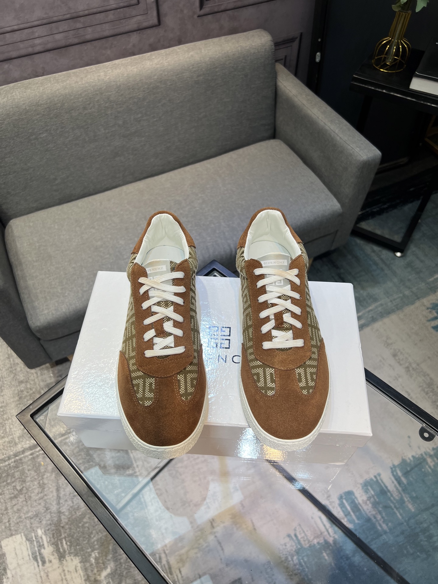 נעליים אופנתיים לגברים Givenchy, עור מומלץ ונוחות רגלים בכל יום! 5 i1754321041769 4009 0 3