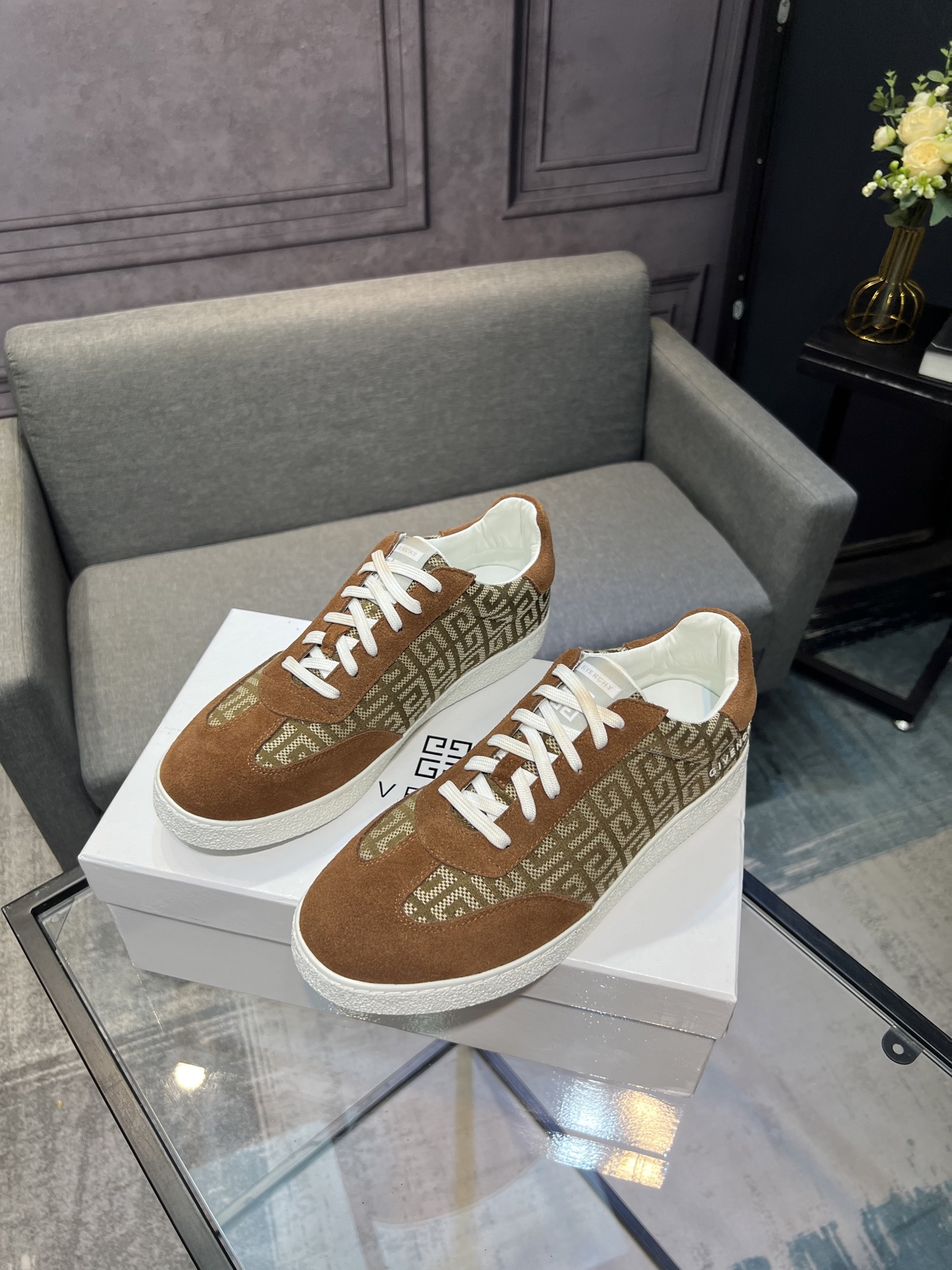 נעליים אופנתיים לגברים Givenchy, עור מומלץ ונוחות רגלים בכל יום! 3 i1754321041782 6994 0 1