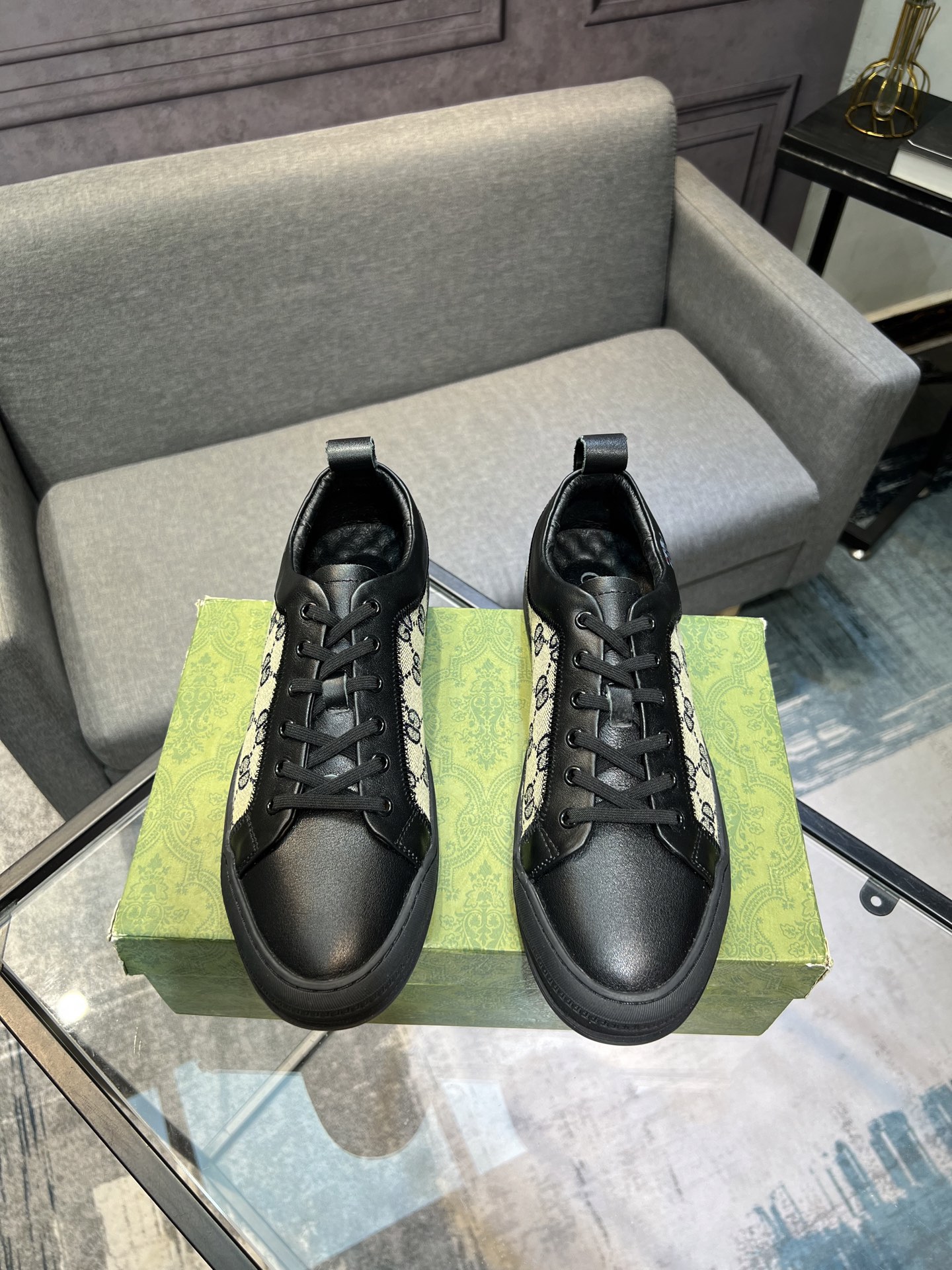 NO:354202,[Guqi] The original replica of the new spring and autumn style!  Original reproduction, can be made of first-class workmanship, with cowhide leather upper and genuine leather feet, suitable for all kinds of travel!  38-44 codes, cowhide19860909【古奇】春秋新款原版复刻！原版复刻出品,可做工一流,鞋面牛皮真皮垫脚,适合各种出行！码数38-44码,,cowhide,Men's shoes