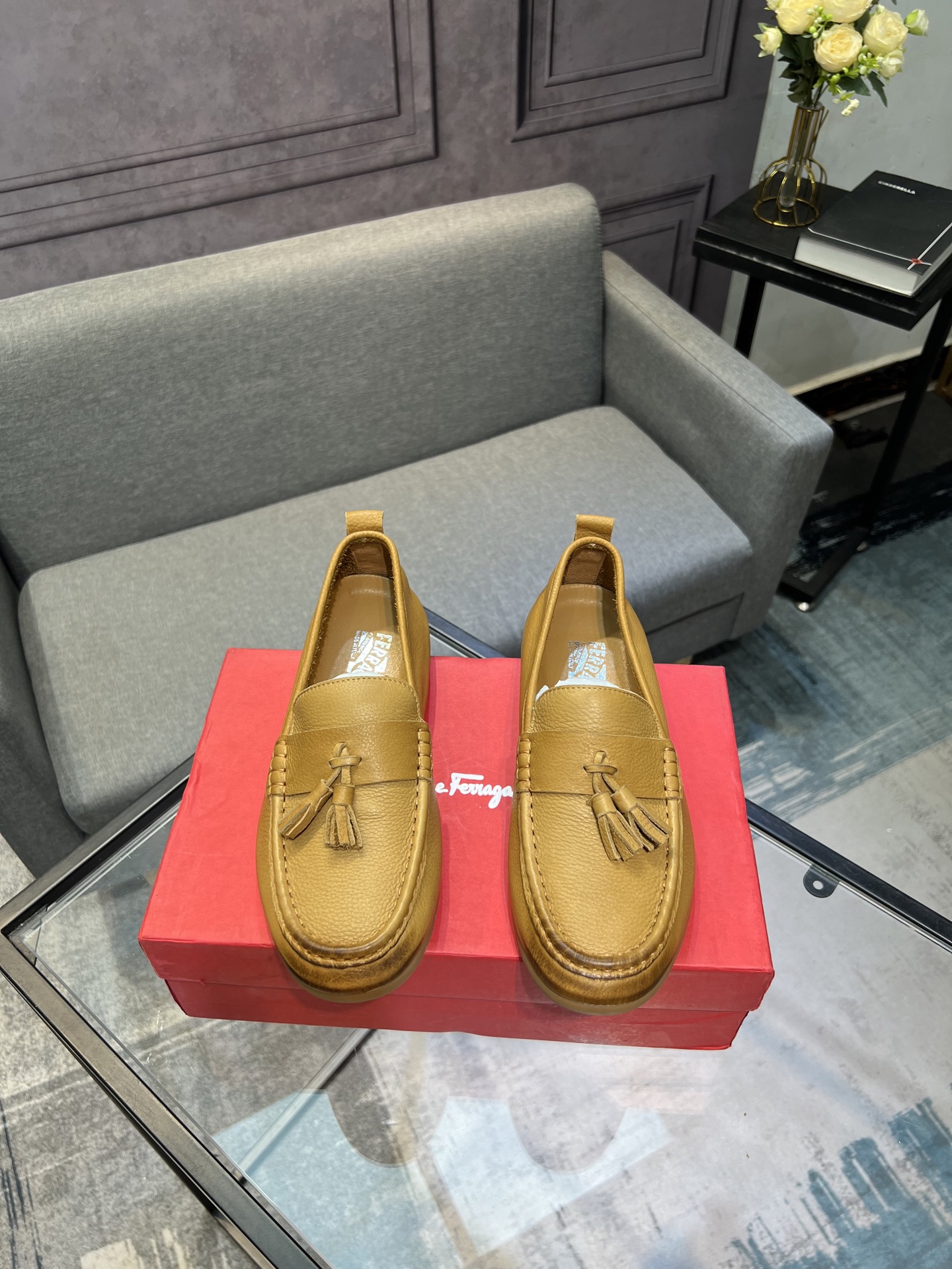 NO:532930,Pula ~ Men's casual shoes 2025 new model 3 colors, cowhide upper, genuine leather footbed, comfortable, breathable, comfortable and wear-resistant sole, size 38/44, prada, cowhide19860909普拉～男士休闲鞋 2025新款3个颜色,鞋面牛皮,加真皮垫脚,舒适透气舒适耐磨大底,码数38/44,,prada,cowhide,Men's shoes