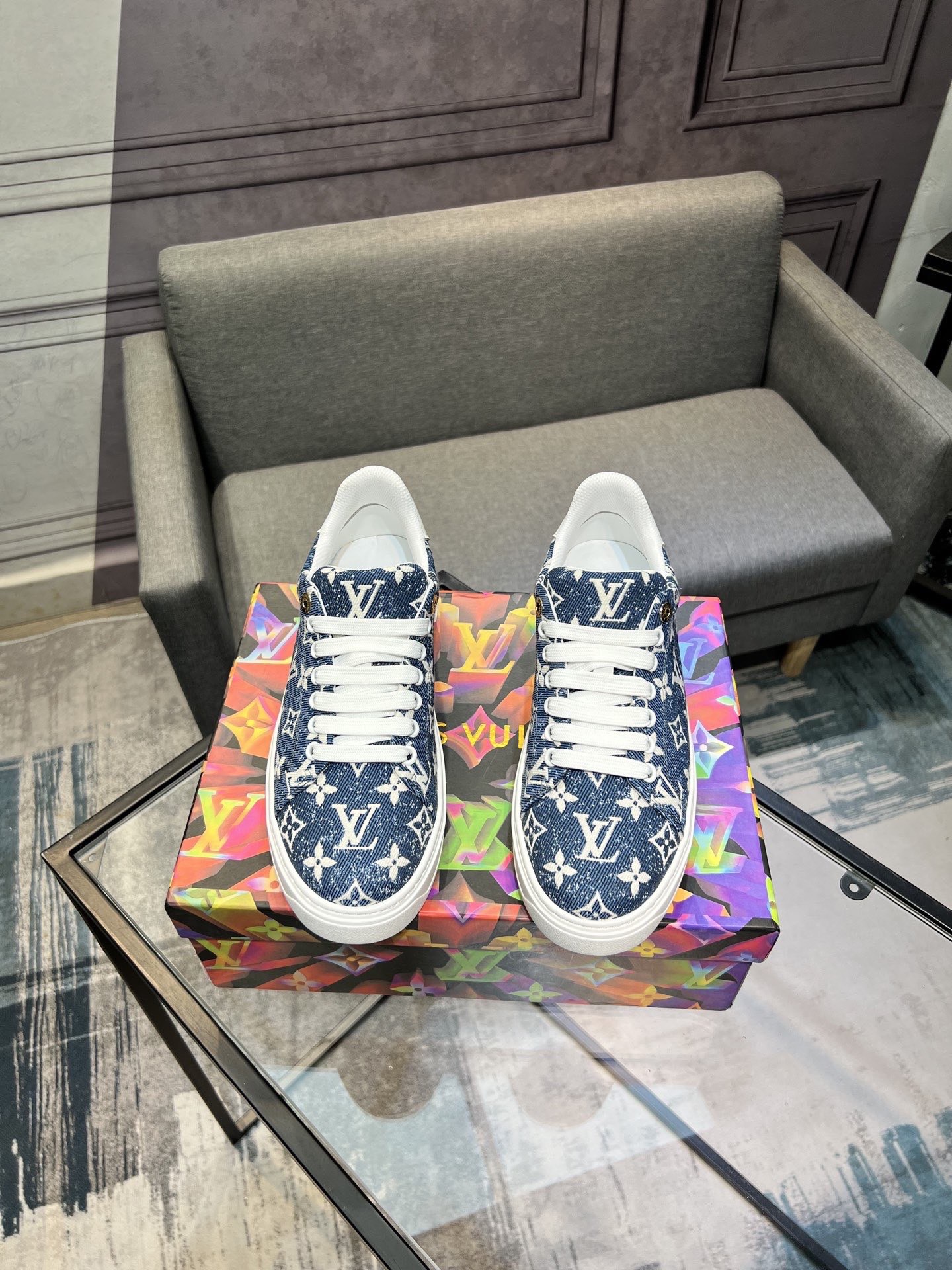 NO:588655,LV Louis Vuitton. The latest trendy shoes and casual shoes are popular in physical stores. New spring and summer comfortable imported custom patent leather plus cowhide, cowhide mesh, unique jacquard fabric element design. With sheepskin lining, LV original bottom, [sun] [sun] high-end packaging high-quality details determine quality, welcome to compare code number 38-44, 45 can be customized,, louis vuitton, louis vuitton, cowhide, sheepskin19860909LV 路易威登.最新潮鞋休闲鞋实体店爆款.新品春夏季舒适进口定制漆皮加牛皮,牛里加网,独特提花面料元素设计.搭配羊皮内里,Lv原版底,[太阳][太阳]高端包装高品质细节决定品质、欢迎对比码数38-44,45可订做,,louis vuitton,louis vuitton,cowhide,sheepskin,Men's shoes