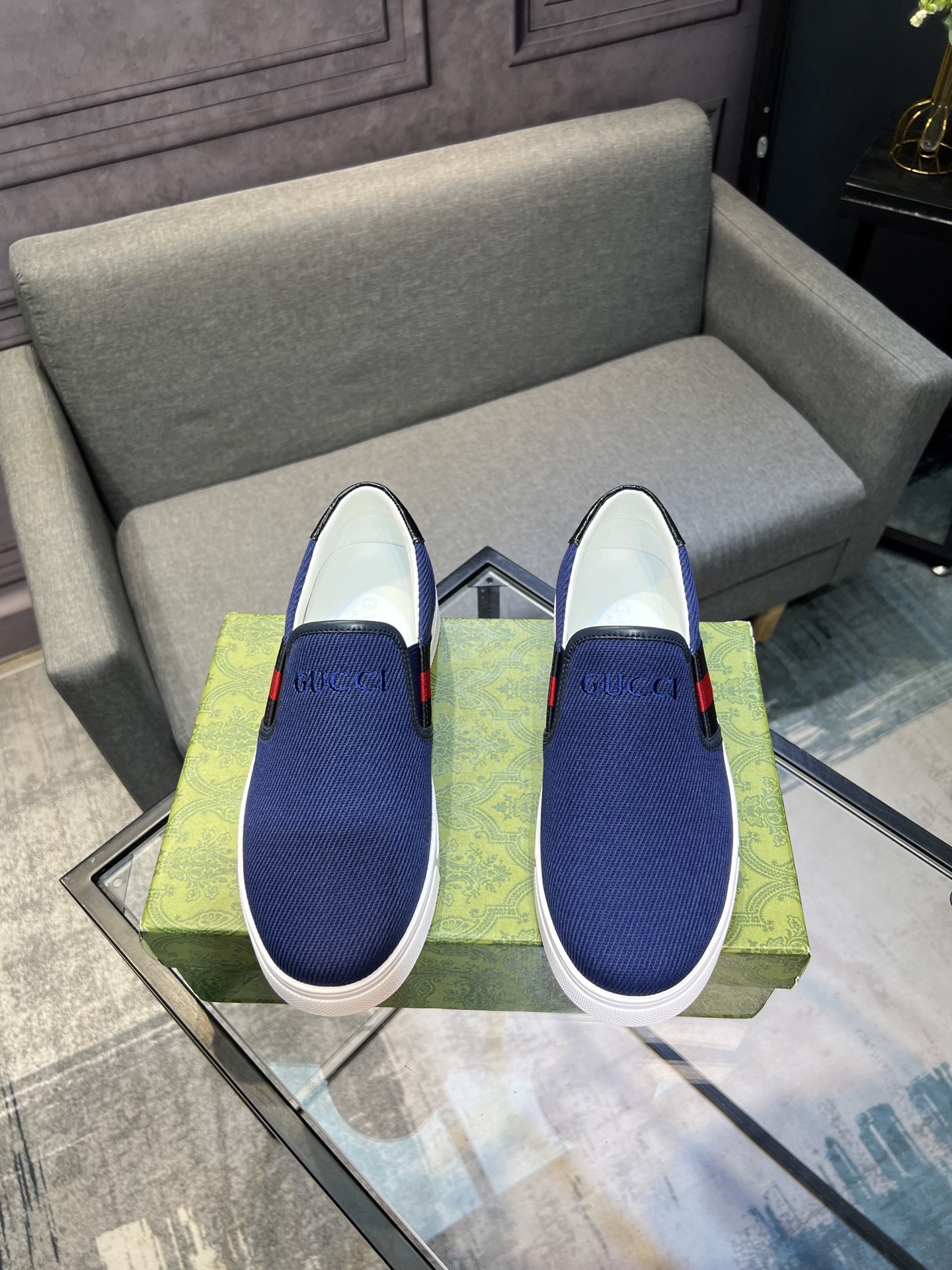 NO:680145,The latest Gucci CUCCI uses imported twill printing, brand unevenness, high-end atmosphere, imported sheepskin lining, counter synchronization, official website 11 lasts, wear-resistant rubber outsole, comfortable to wear, lightweight, worth buying, color, multiple colors available, code number, 38 to 44 (45 can be ordered), sheepskin19860909最新古奇CUCCI 采用进口斜纹布印花品牌凹凸均衡,高档大气,进口羊皮内裡,专柜同步,官网11楦头,耐磨橡胶大底穿着舒适,轻便,值得购买,颜色,多色可选,码数,38一44（45可订）,,sheepskin,Men's shoes