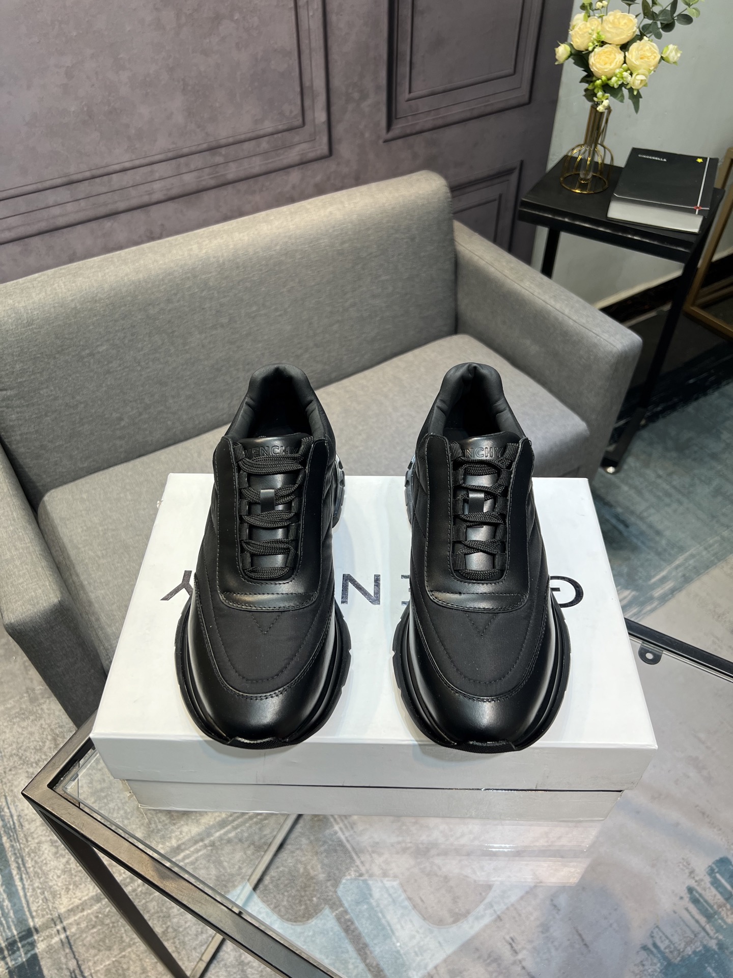 NO:680147,GIVENCHY. Men's new fashionable casual sneakers, best selling imported cowhide. Comfortable sheepskin lining, original outsole, comfortable foot feel, 38-44 sizes (45 customized, non-refundable),,givenchy,givenchy,cowhide,sheepskin19860909GIVENCHY纪梵希 .男士新款时尚休闲板鞋热卖进口牛皮.舒适羊皮内里 原版大底 脚感舒适 38-44码（45订做不退换）,,givenchy,givenchy,cowhide,sheepskin,Men's shoes