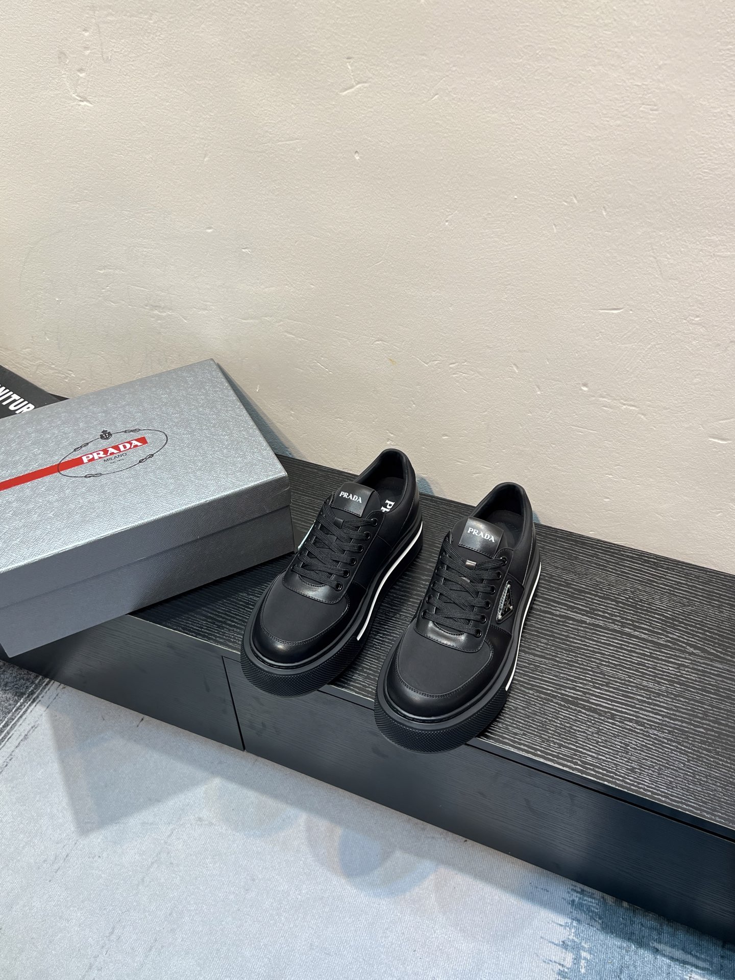 NO:779832,[PRADA] - a hot item in the men's shoe counter, synchronized with the official website, 1 high-quality shipment, original cowhide + cowhide lining, 11 replica, original original bottom, 38-45 (45 custom-made, non-refundable),, prada, prada, cowhide19860909【PRADA普拉达】——男鞋专柜爆款,官网同步,1高品质出货 原版牛皮+牛皮内里,11复刻 ,原厂原版底,38-45（45定做不退换）,,prada,prada,cowhide,Men's shoes