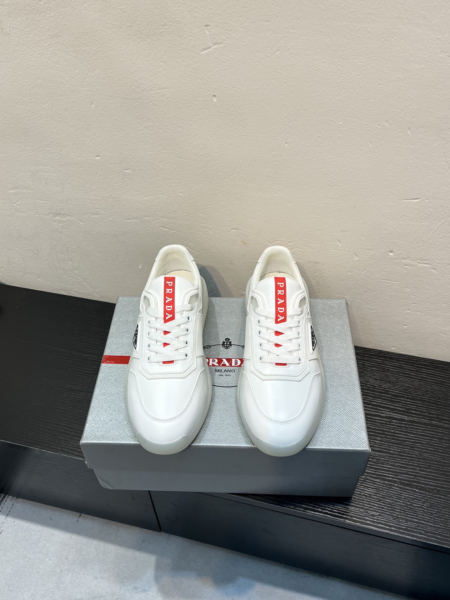 NO:781823,[PRADA] - a hot item in the men's shoe counter, synchronized with the official website, 1 high-quality shipment, original cowhide + cowhide lining, 11 replica, original original bottom, 38-45 (45 custom-made, non-refundable),, prada, prada, cowhide19860909【PRADA普拉达】——男鞋专柜爆款,官网同步,1高品质出货 原版牛皮+牛皮内里,11复刻 ,原厂原版底,38-45（45定做不退换）,,prada,prada,cowhide,Men's shoes