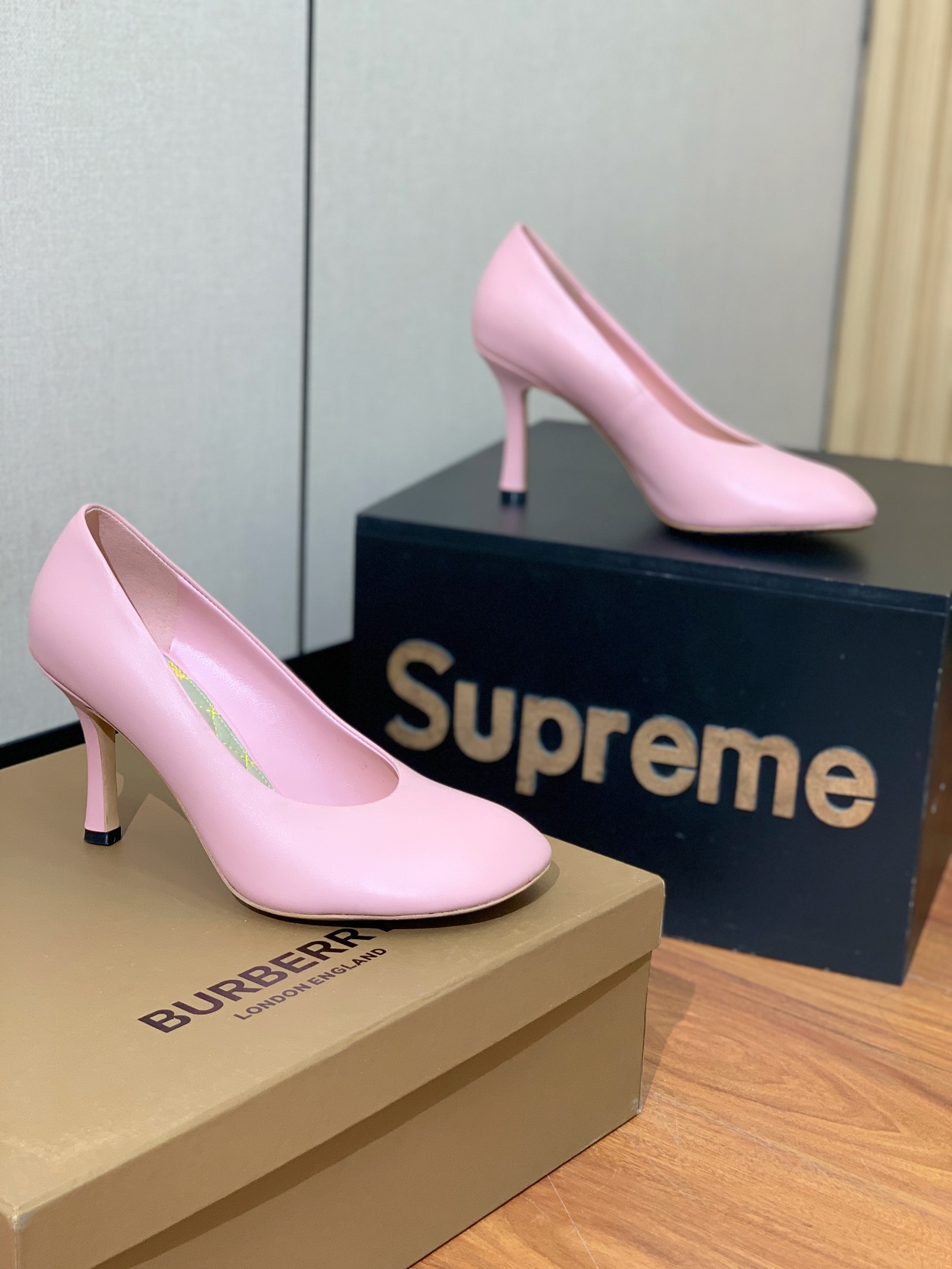 [BURBERRY] Original Round Head Heels in Sheepskin, 10cm Tall, Code 35-41. - 图片 1