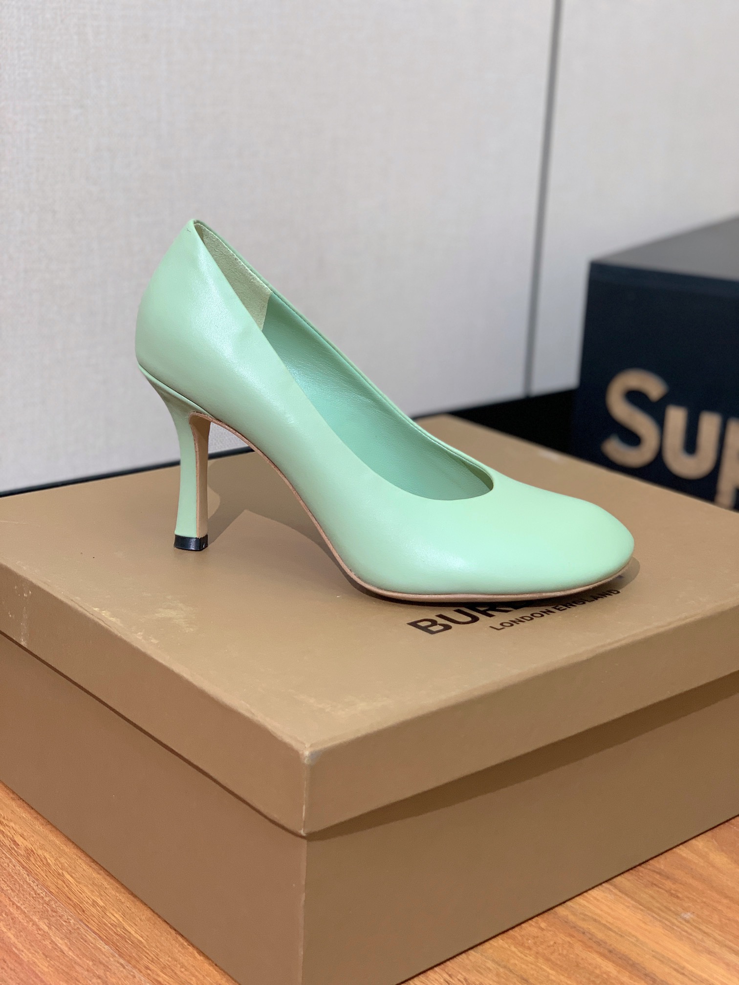 [BURBER*Y] Original Round Head Heels: Sheepskin, Sarcasm, 10cm Tall, Code 35-41. - 图片 4