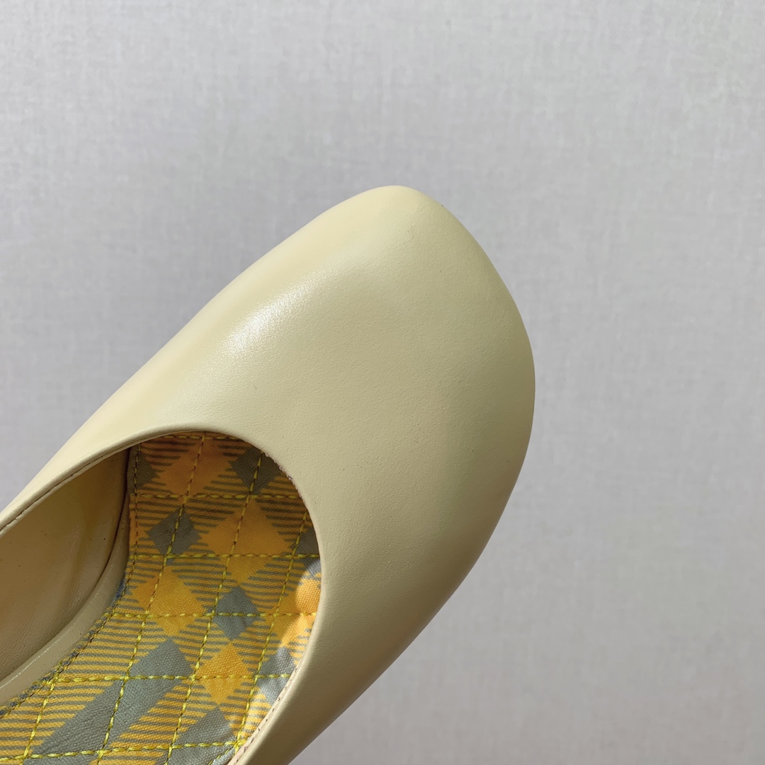 [BURBER*Y] Original Round Head Heels in Sheepskin, 10cm Tall, Code 35-41, $800 - 图片 5