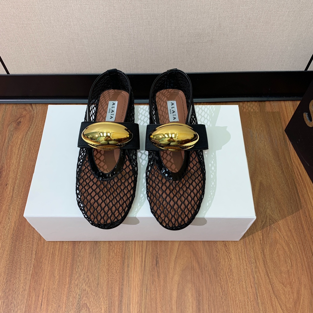 【Alaia】芭蕾舞平底鞋。顶级版。超级火，上脚超舒服超美。网面，牛皮面。羊皮垫脚，橡胶底，原版小皮箱。