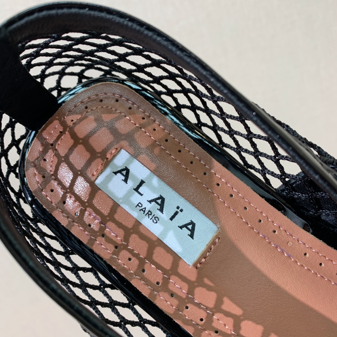 【Alaia】芭蕾舞平底鞋。顶级版。超级火，上脚超舒服超美。网面，牛皮面。羊皮垫脚，橡胶底，原版小皮箱。