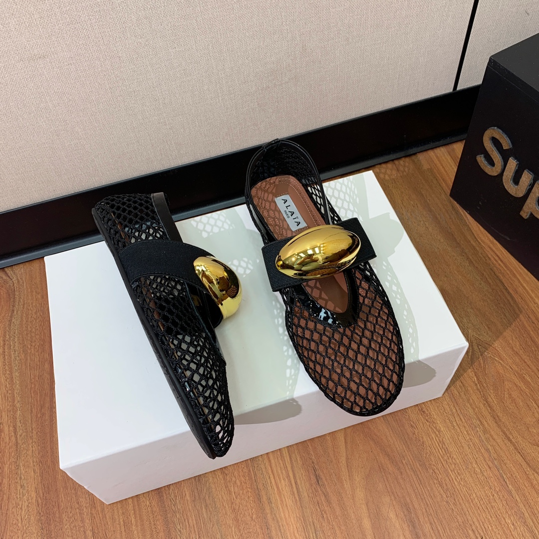 【Alaia】芭蕾舞平底鞋。顶级版。超级火，上脚超舒服超美。网面，牛皮面。羊皮垫脚，橡胶底，原版小皮箱。