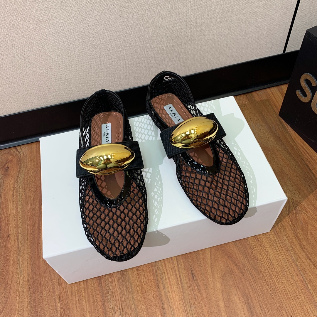 【Alaia】芭蕾舞平底鞋。顶级版。超级火，上脚超舒服超美。网面，牛皮面。羊皮垫脚，橡胶底，原版小皮箱。