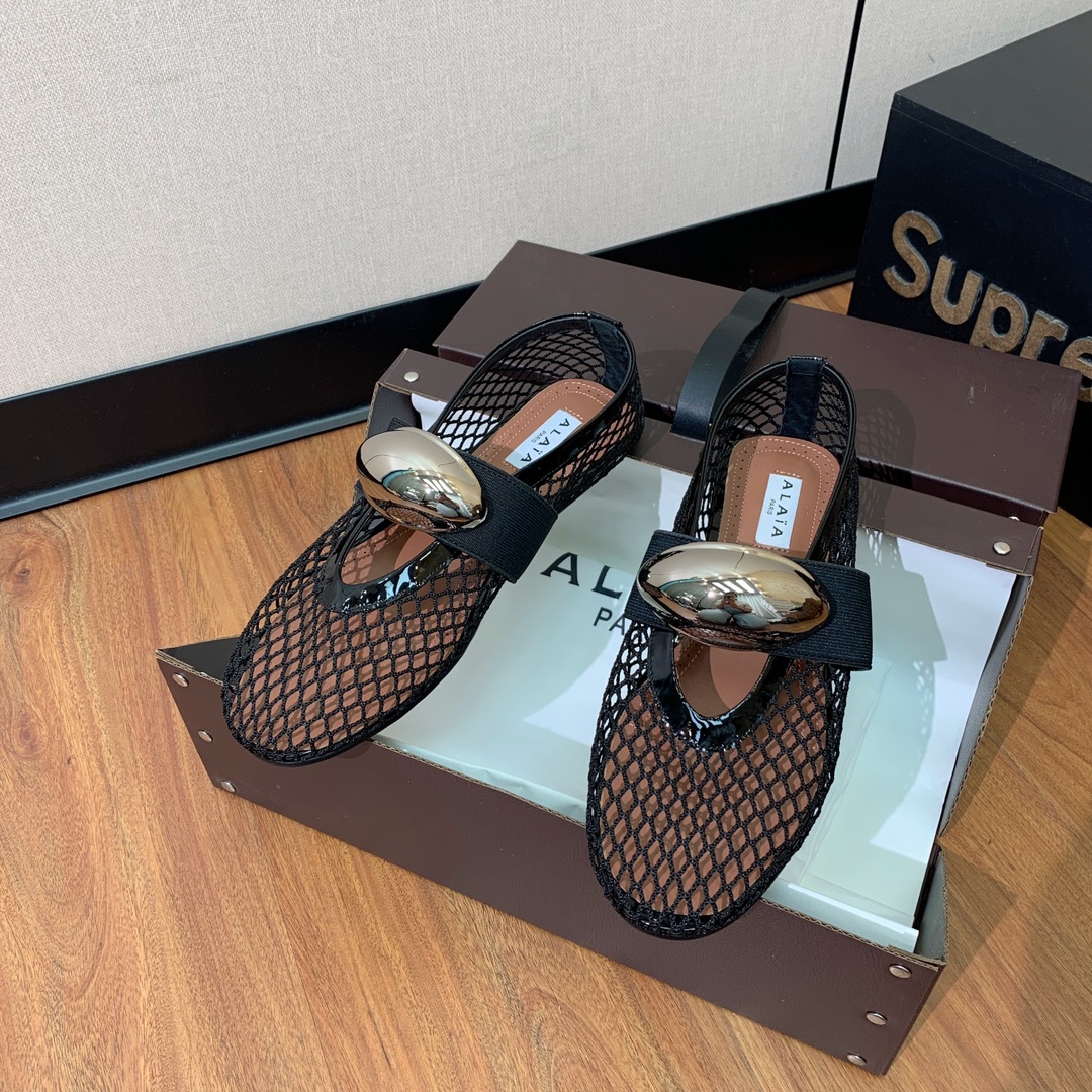 【Alaia】芭蕾舞平底鞋。顶级版。超级火，上脚超舒服超美。网面，牛皮面。羊皮垫脚，橡胶底，原版小皮箱。