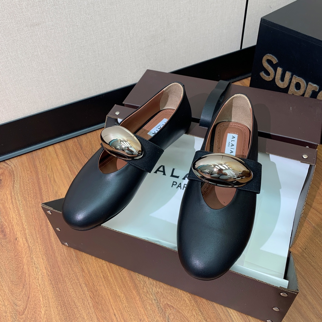 【Alaia】芭蕾舞平底鞋。顶级版。超级火，上脚超舒服超美。网面，牛皮面。羊皮垫脚，橡胶底，原版小皮箱。