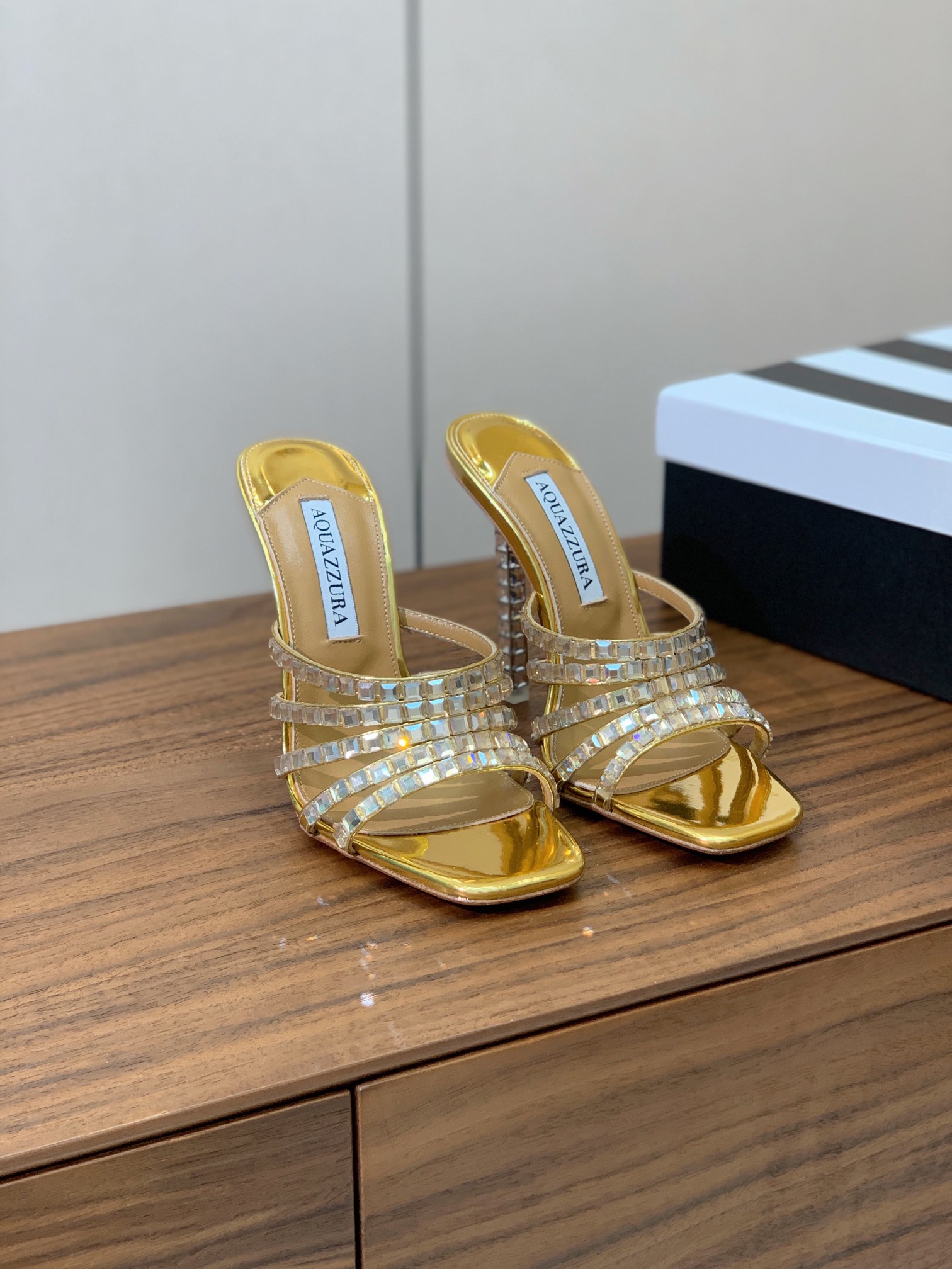 AQUAZZUR*无法拒绝的高跟女鞋性感的代言品牌镜面皮羊皮垫脚真皮大底跟高10cm码数35-41404