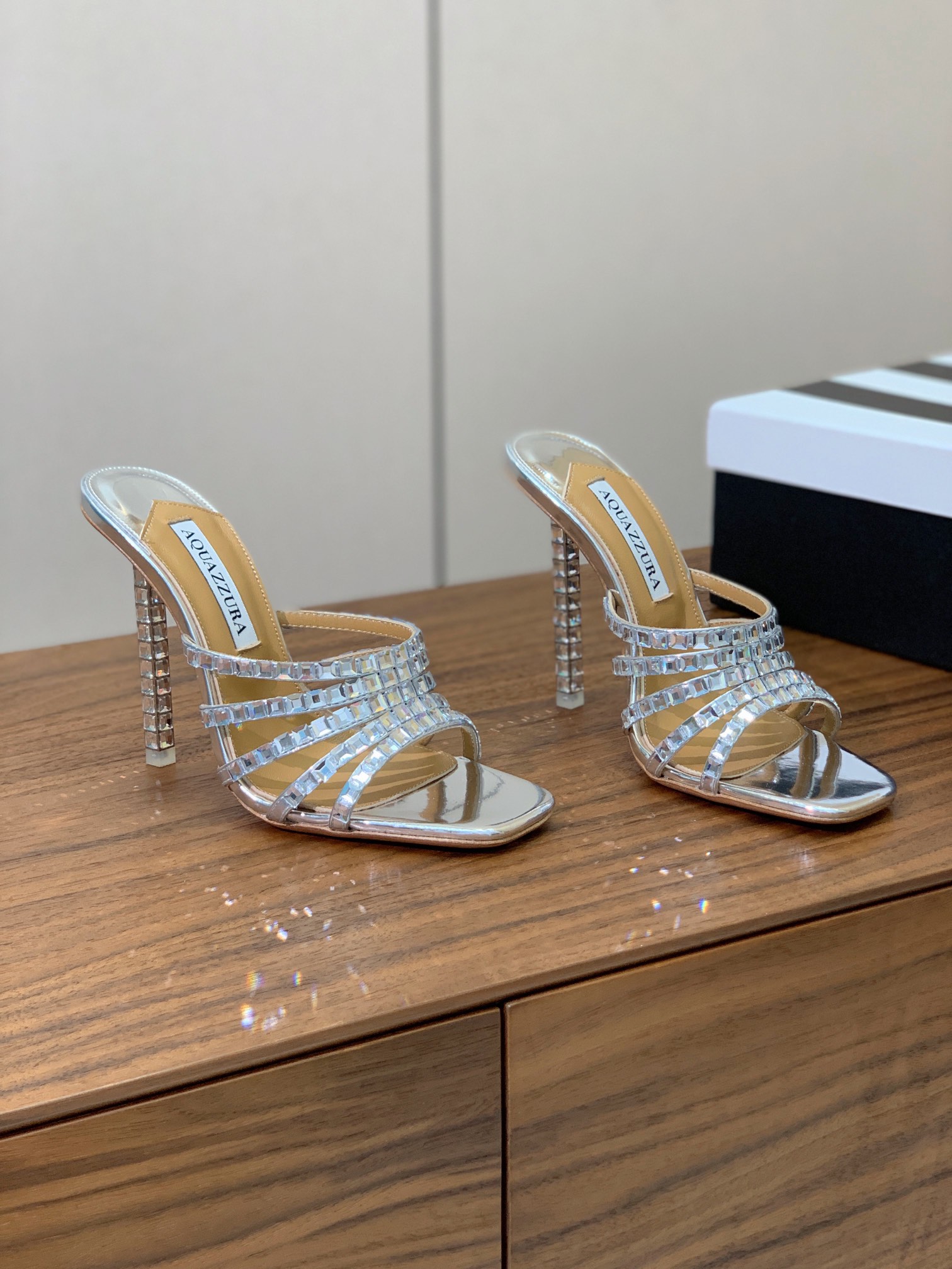 AQUAZZUR*无法拒绝的高跟女鞋性感的代言品牌镜面皮羊皮垫脚真皮大底跟高10cm码数35-41404