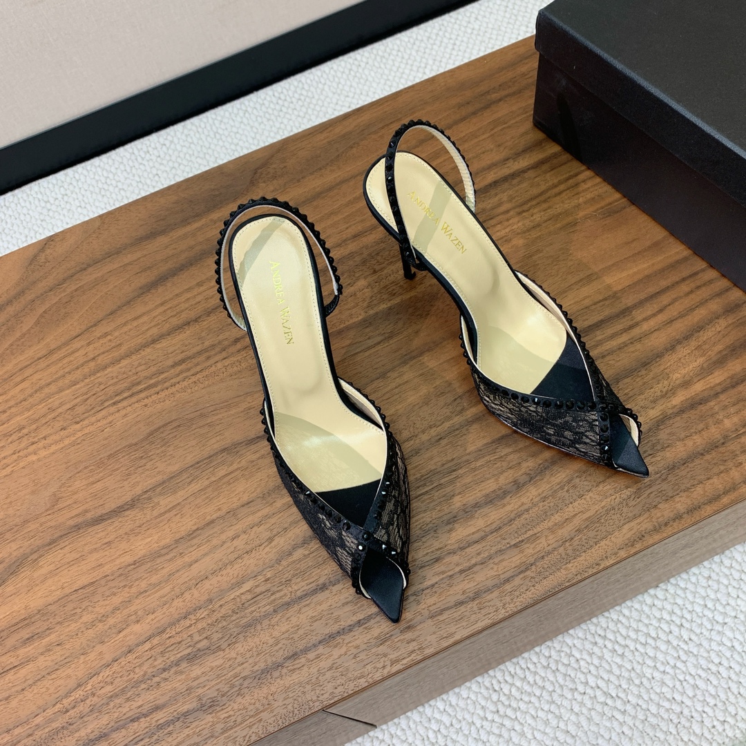 【Anderea Wazen】蕾丝凉鞋。纯手工蕾丝折叠工艺，非常的美，上脚无敌了。鞋面进口真丝+蕾丝。羊