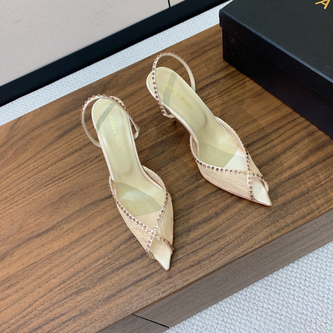 【Anderea Wazen】蕾丝凉鞋。纯手工蕾丝折叠工艺，非常的美，上脚无敌了。鞋面进口真丝+蕾丝。羊