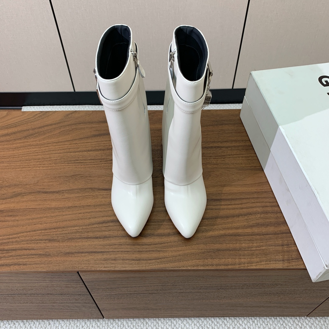 Givenchy Bottes Courtes Cuir de vache Genuine Leather