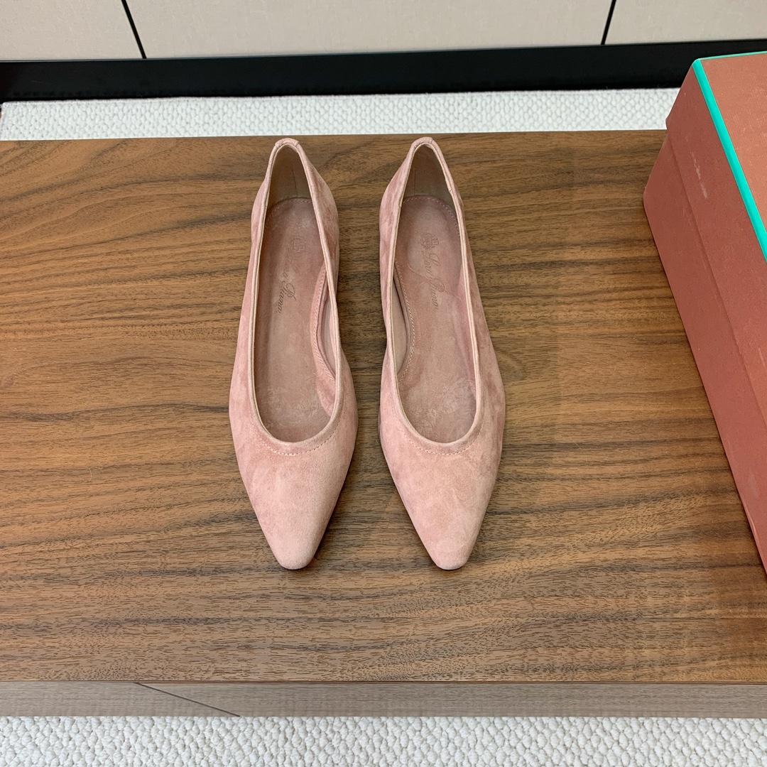 NO:227854,【Loro Piana】Witch single shoes. Minimalist style. It is a very pleasing style!  The king of high-end versatile. Cashmere upper, imported leather outsole. Size 35-41 (40, 41 customized, no return or exchange) Batch, single shoes, loro piano, Leather soles19860909【Loro Piana】女巫单鞋.极简主义风格.属于非常耐看的款式！高级百搭之王.鞋面羊绒,进口真皮大底. 码数35-41（40、41定制不退换） 批,单鞋,loro piana,Leather soles,Women's Shoes