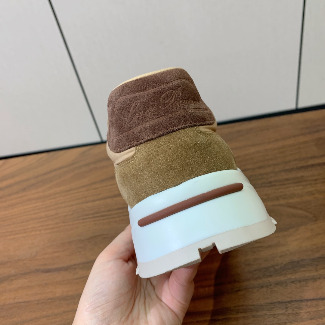 【Loro Piana】男款休闲运动鞋。简约时尚，鞋面采用牛反绒拼布。羊皮垫脚。定制大底。
码数：39-