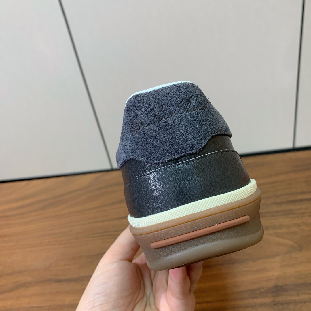 【Loro Piana】情侣款德训鞋。简约时尚，鞋面采用环保牛皮、牛反绒。进口耐磨橡胶成型底。
码数：女