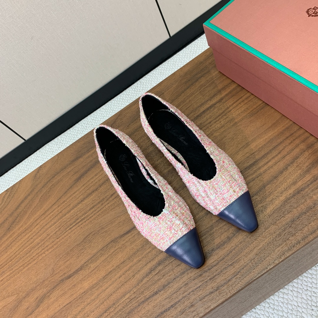 【Loro Piana】拼色单鞋。极简主义风格。属于非常耐看的款式！高级百搭之王。鞋面定制材料拼牛皮。进