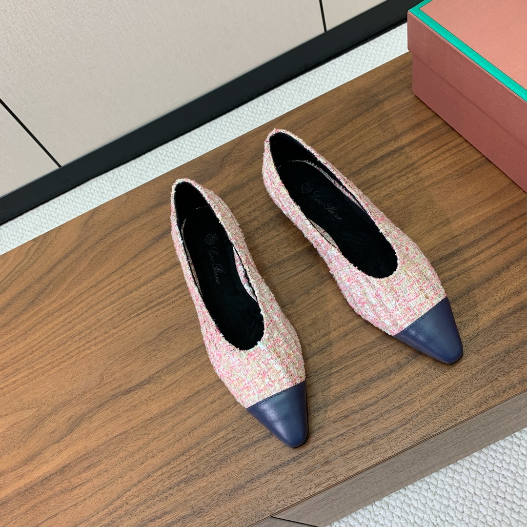 【Loro Piana】拼色单鞋。极简主义风格。属于非常耐看的款式！高级百搭之王。鞋面定制材料拼牛皮。进