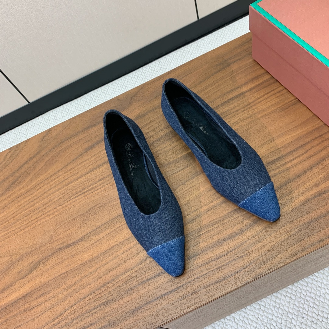 【Loro Piana】拼色单鞋。极简主义风格。属于非常耐看的款式！高级百搭之王。鞋面定制材料拼牛皮。进