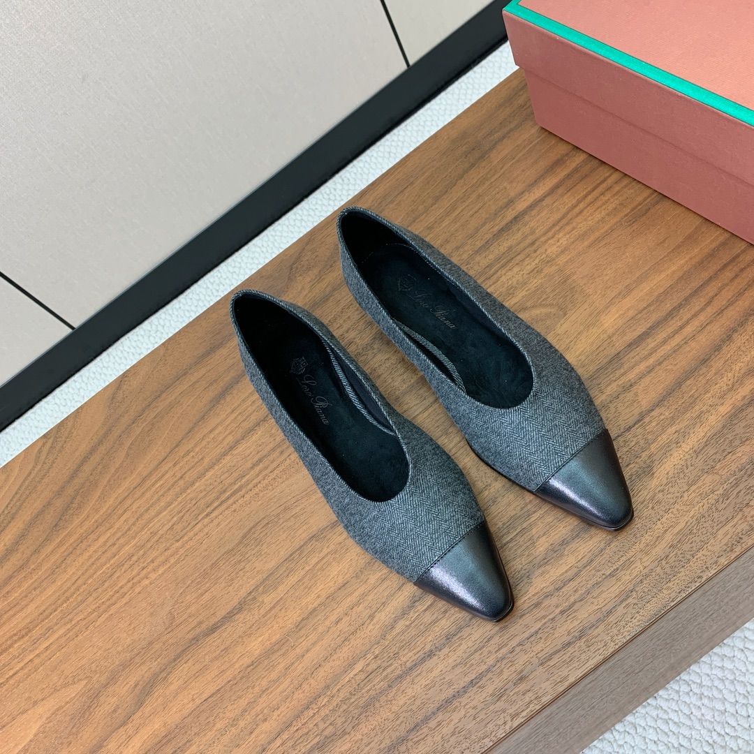 【Loro Piana】拼色单鞋。极简主义风格。属于非常耐看的款式！高级百搭之王。鞋面定制材料拼牛皮。进