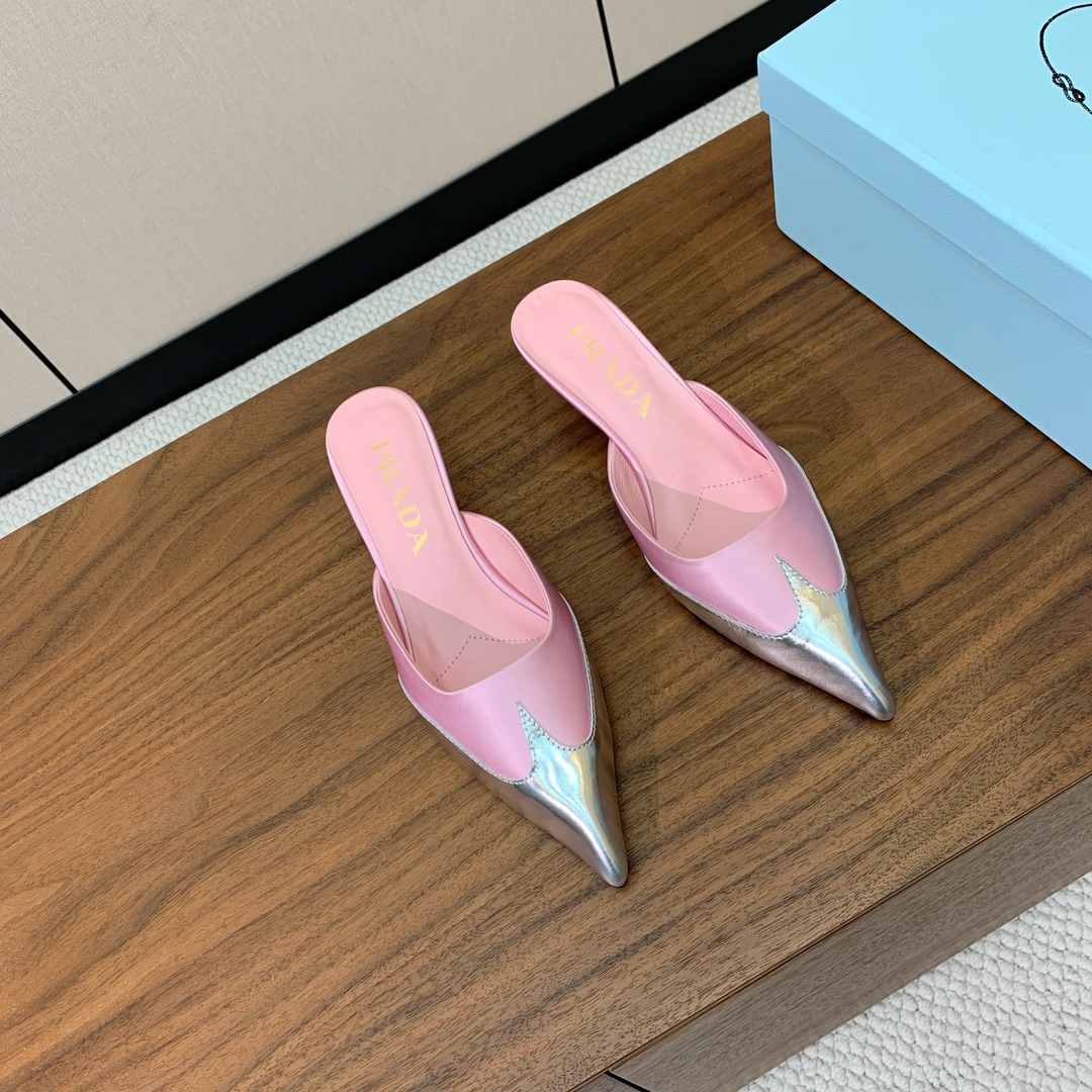 【Pra*a】真丝拼接拖鞋。原版套楦，顶级品质。鞋面进口真丝拼接特殊材质。进口羊皮内里，真皮大底，跟高4