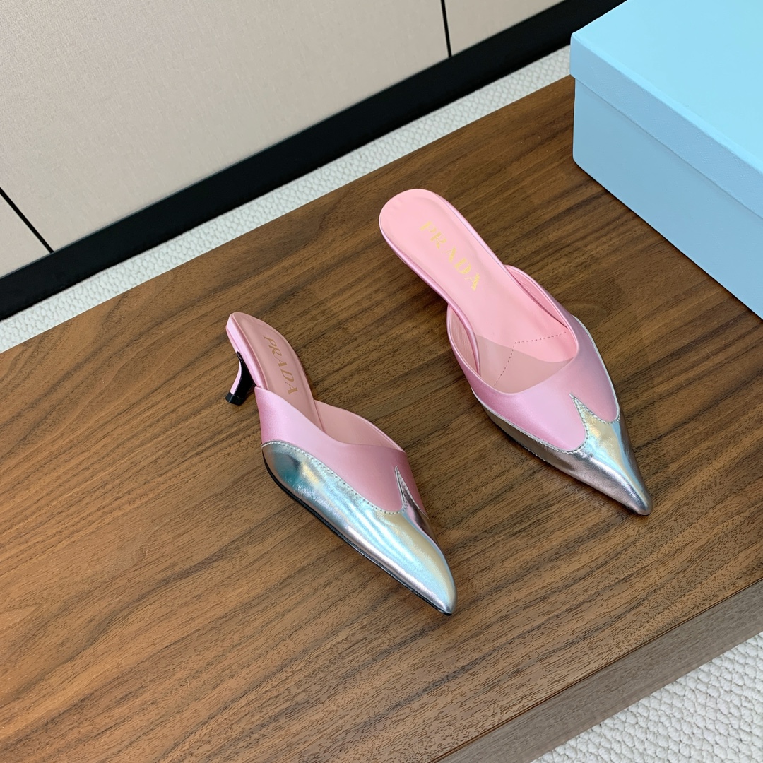 【Pra*a】真丝拼接拖鞋。原版套楦，顶级品质。鞋面进口真丝拼接特殊材质。进口羊皮内里，真皮大底，跟高4