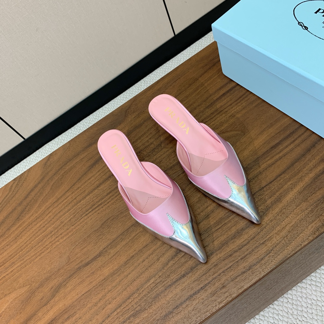 【Pra*a】真丝拼接拖鞋。原版套楦，顶级品质。鞋面进口真丝拼接特殊材质。进口羊皮内里，真皮大底，跟高4
