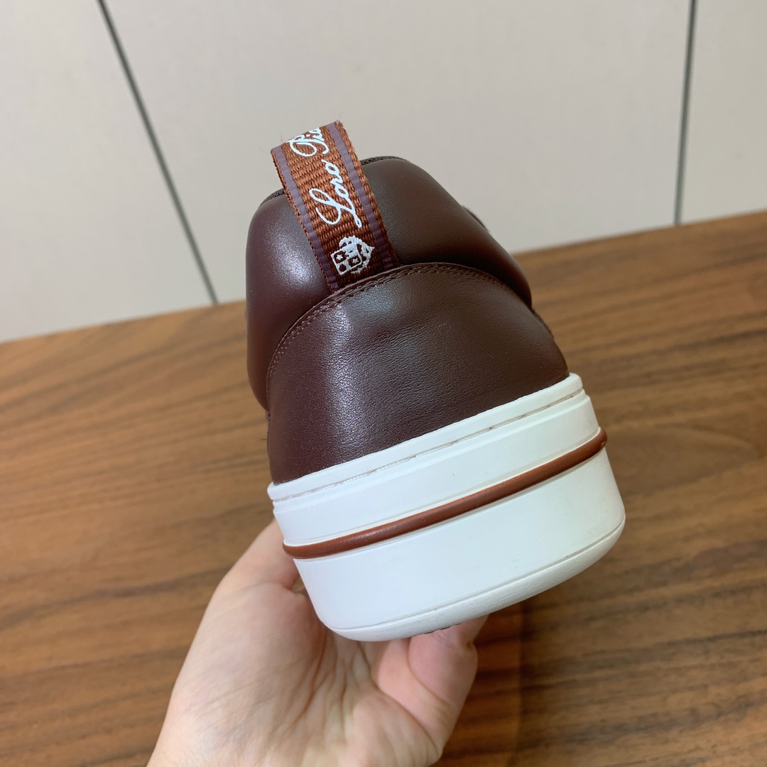 【Loro Piana】男款休闲鞋。简约时尚，鞋面采用牛皮，羊皮垫脚。定制橡胶底。
码数：39-46 （