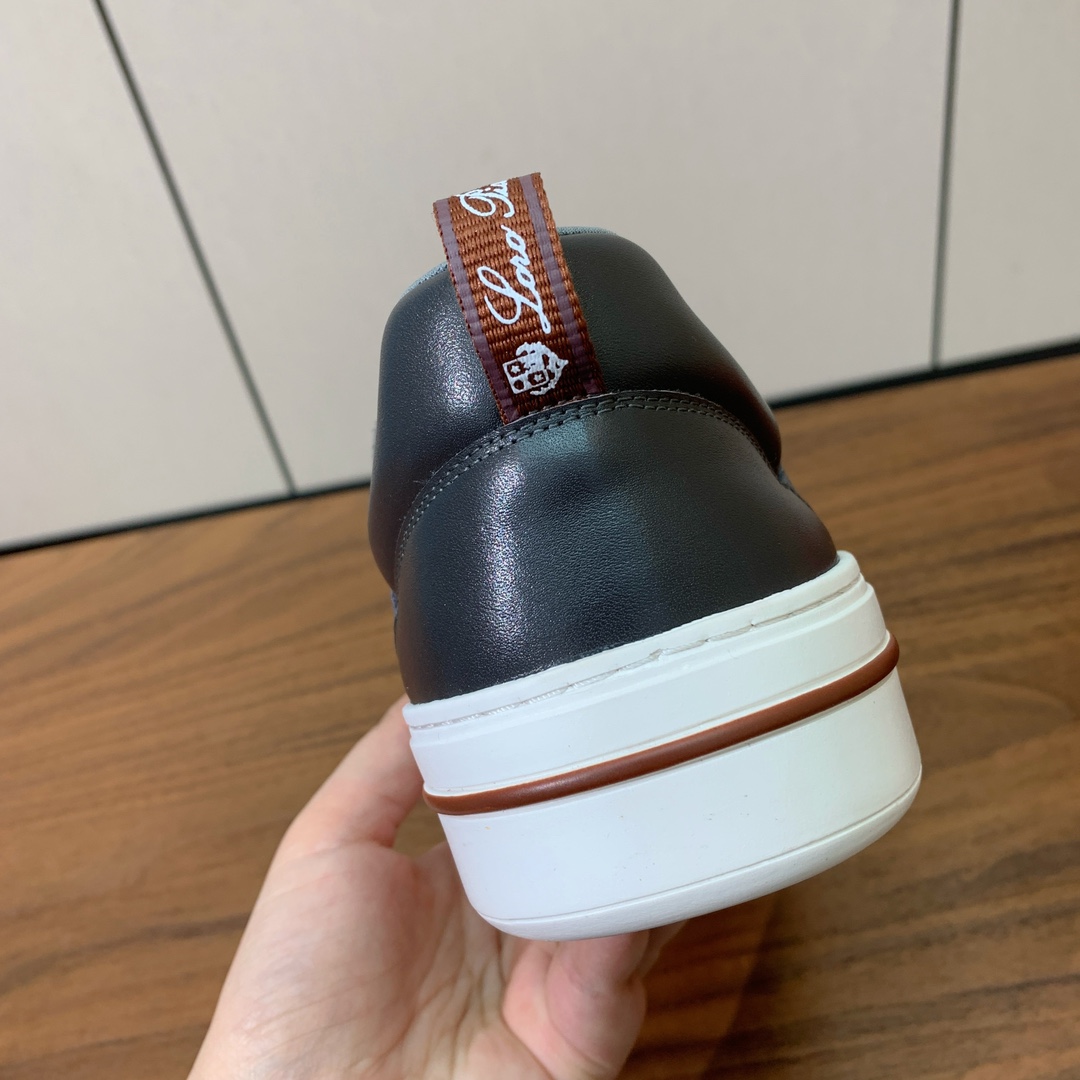 【Loro Piana】男款休闲鞋。简约时尚，鞋面采用牛皮，羊皮垫脚。定制橡胶底。
码数：39-46 （